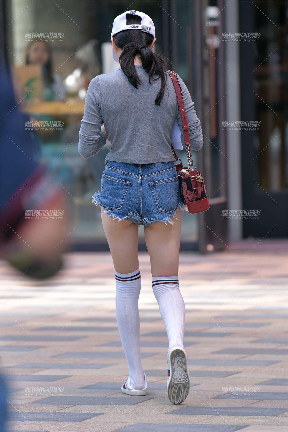 图片[2]-【红石赛贴】热裤美女-日更街拍