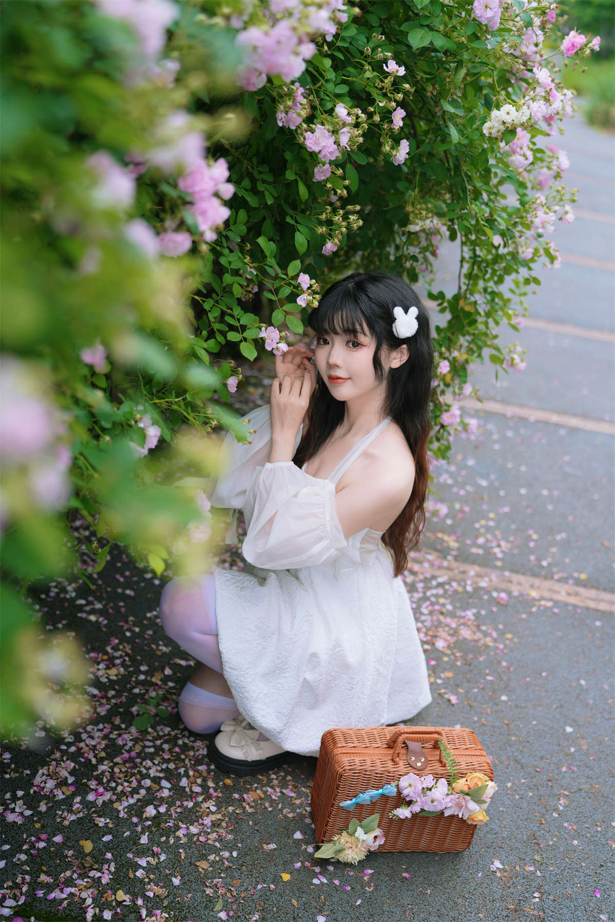 YITUYU艺图语 2023.06.10 初恋蔷薇花 丝言不吃包子-日更街拍