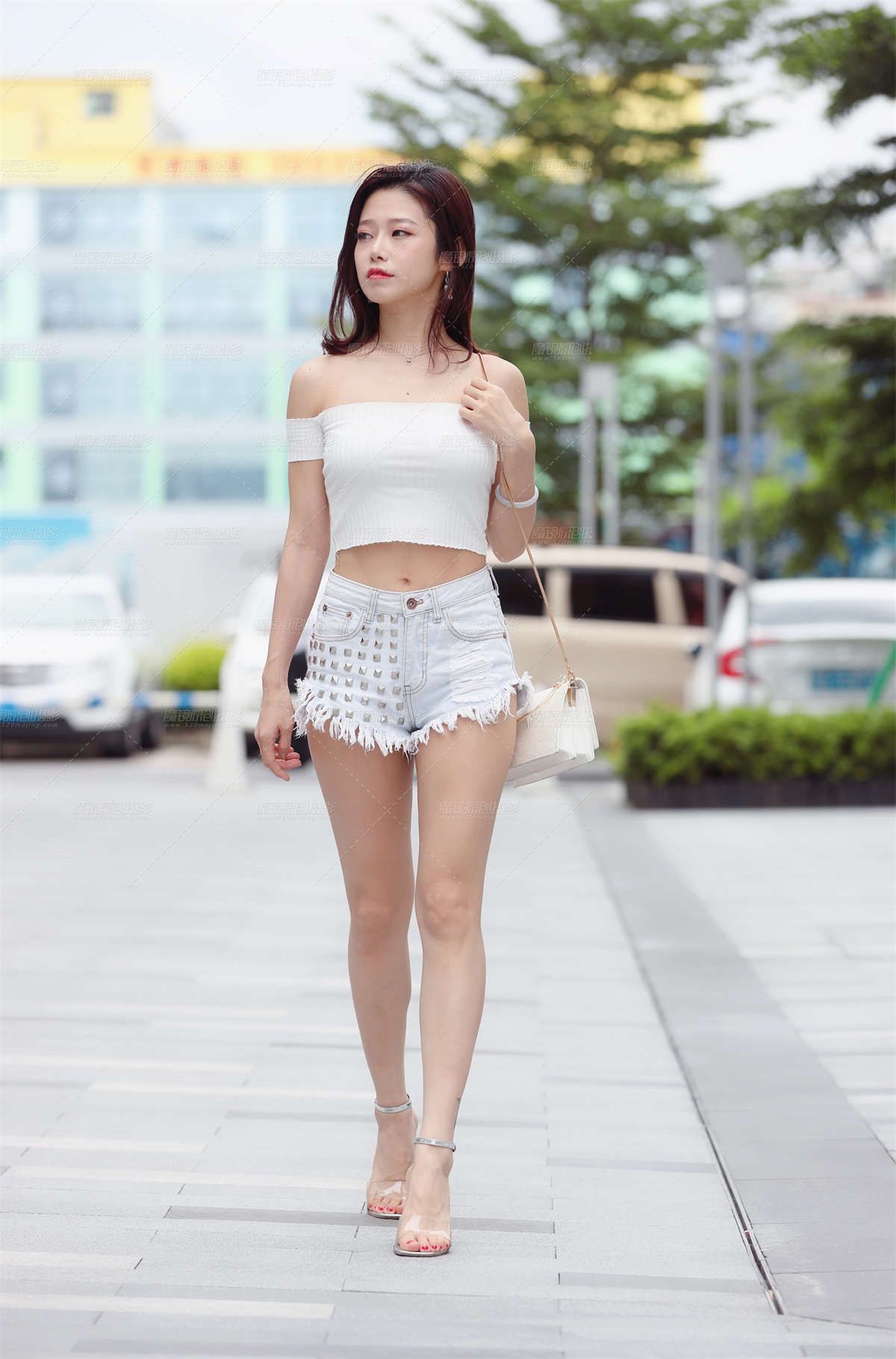 【范家辉模拍大赛作品】热裤女友luvian和你去游乐场-日更街拍