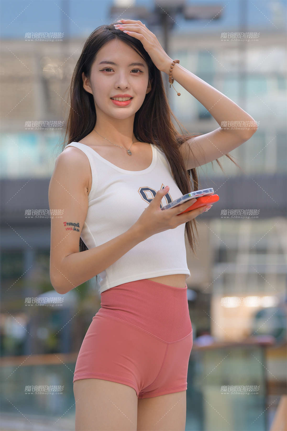 把思念藏在心里-日更街拍