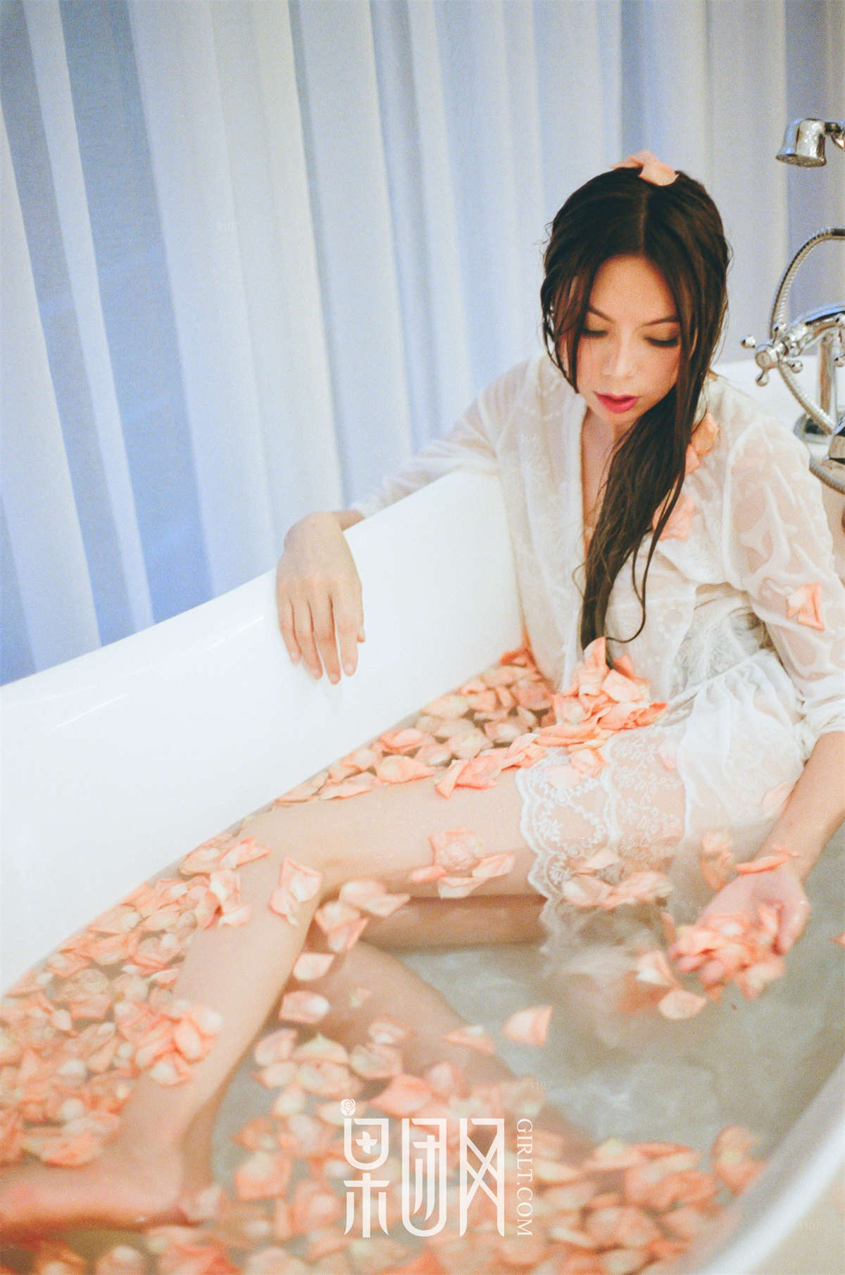 图片[2]-Girlt果团网 NO.058 清纯女酮体如玉雪白嫩肤-日更街拍