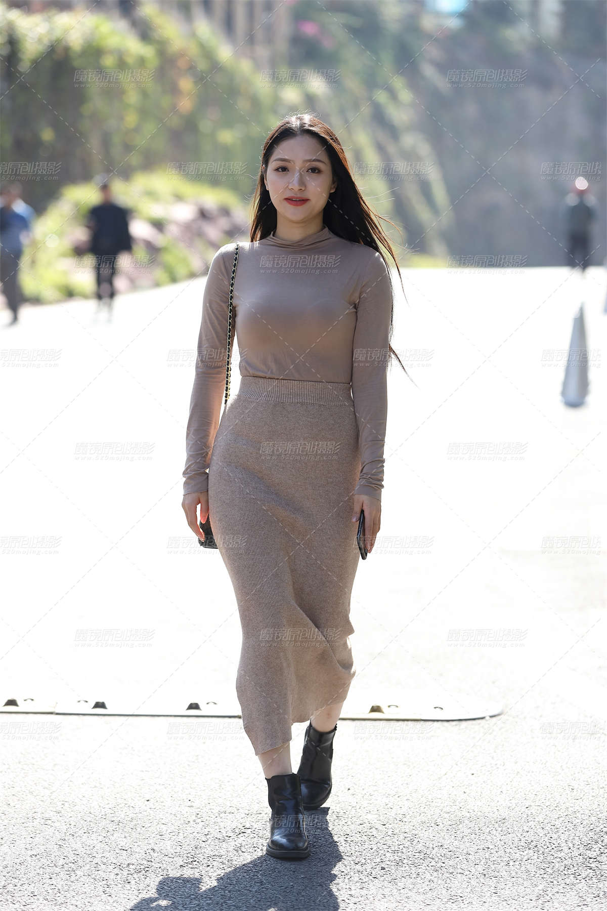 【范家辉模拍作品】丰腴的韵味__-日更街拍