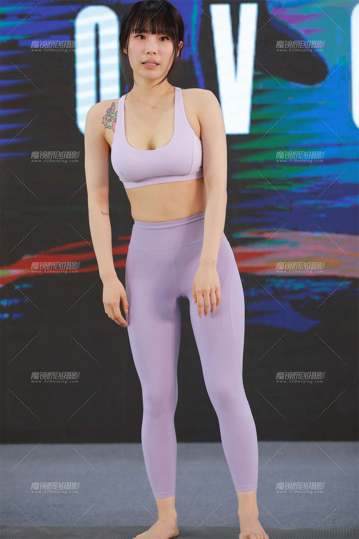 图片[2]-【玻璃街拍】瑜伽展示-日更街拍