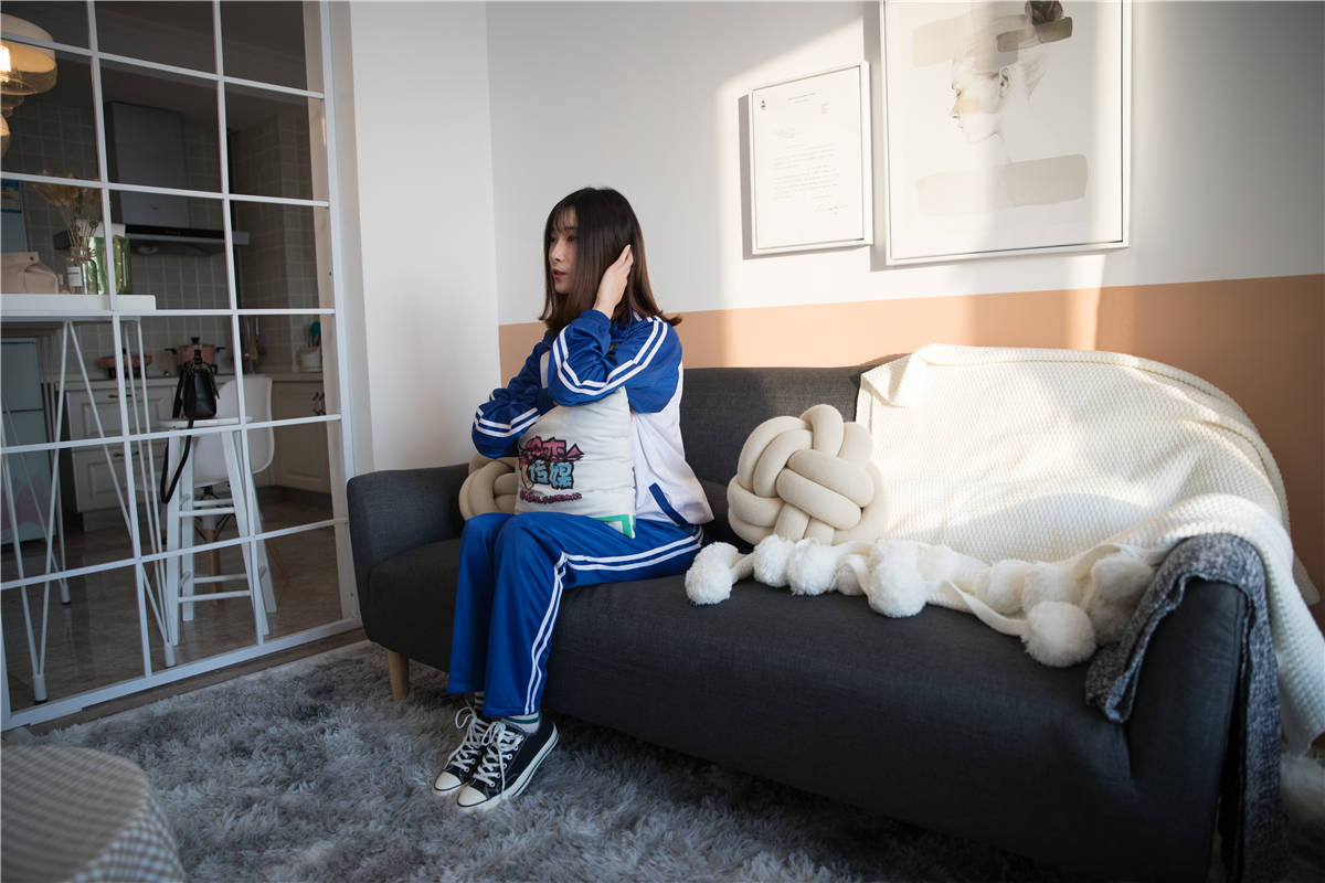 物恋传媒No.107期：猫耳-清纯校服与帆布鞋之舞-日更街拍