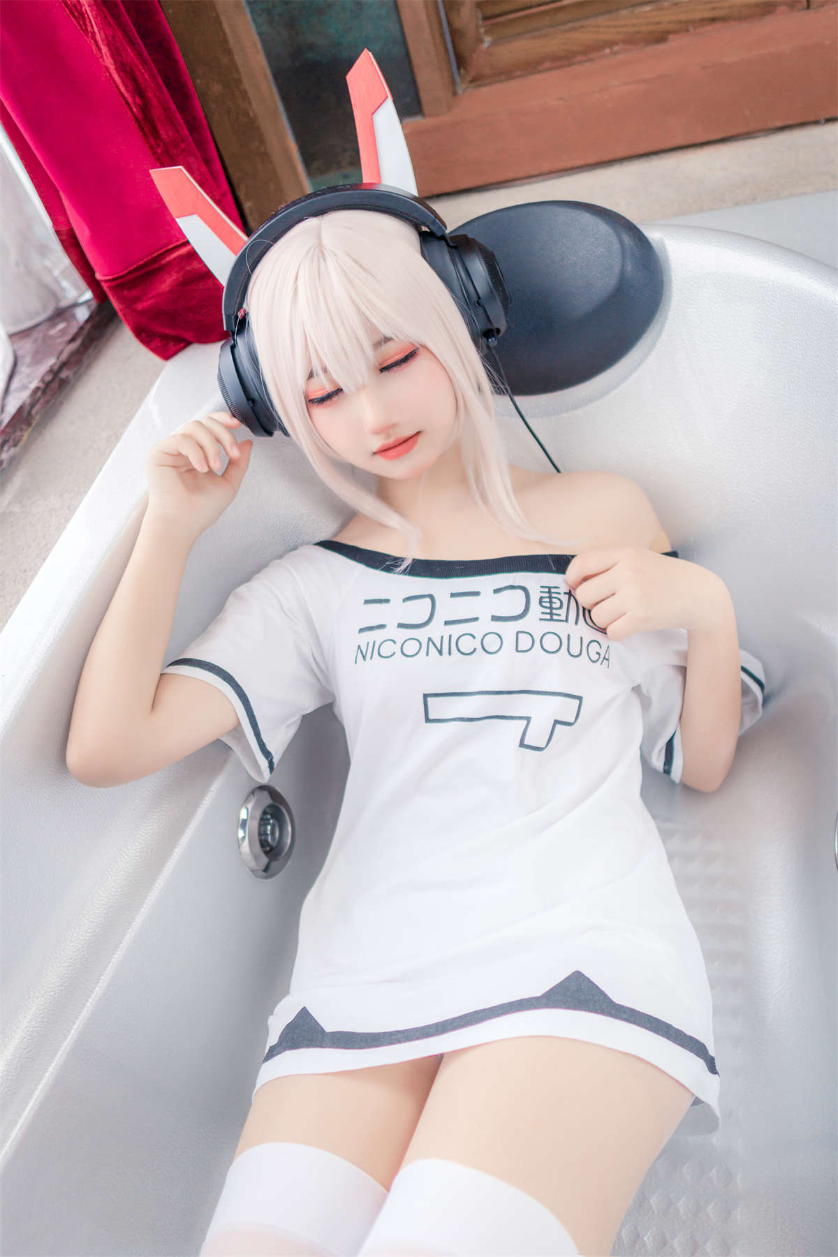 图片[2]-喵糖映画 VOL.447 凌波酱-日更街拍