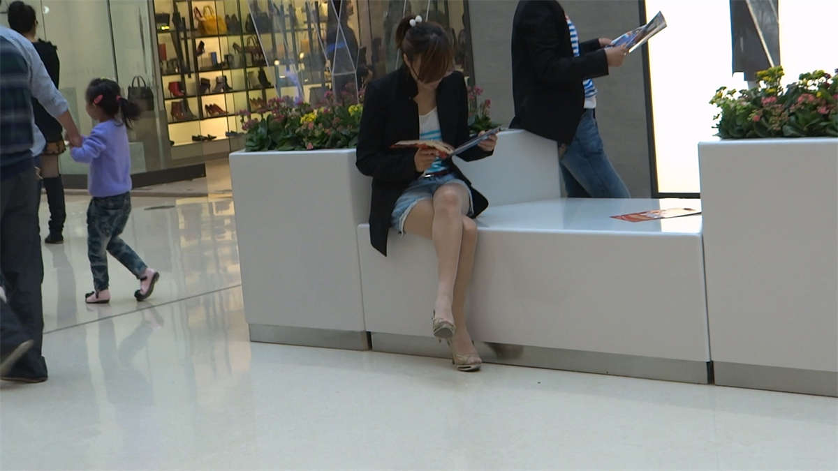 图片[2]-专柜美女 性感美足-日更街拍