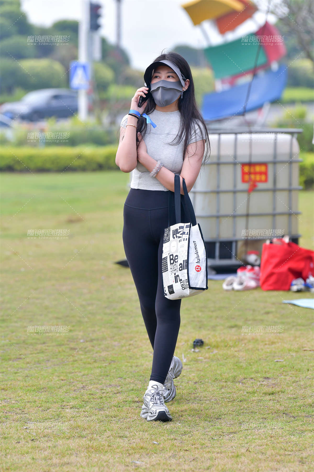 图片[2]-★黑色紧身裤高挑美女-日更街拍