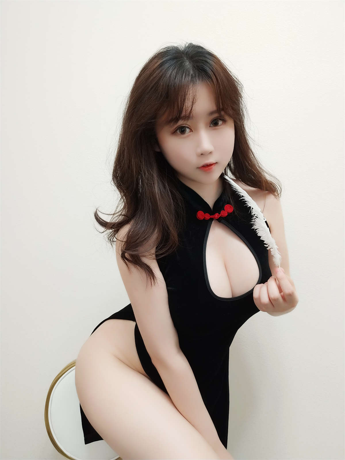 图片[2]-是依酱呀No.5 旗袍-日更街拍