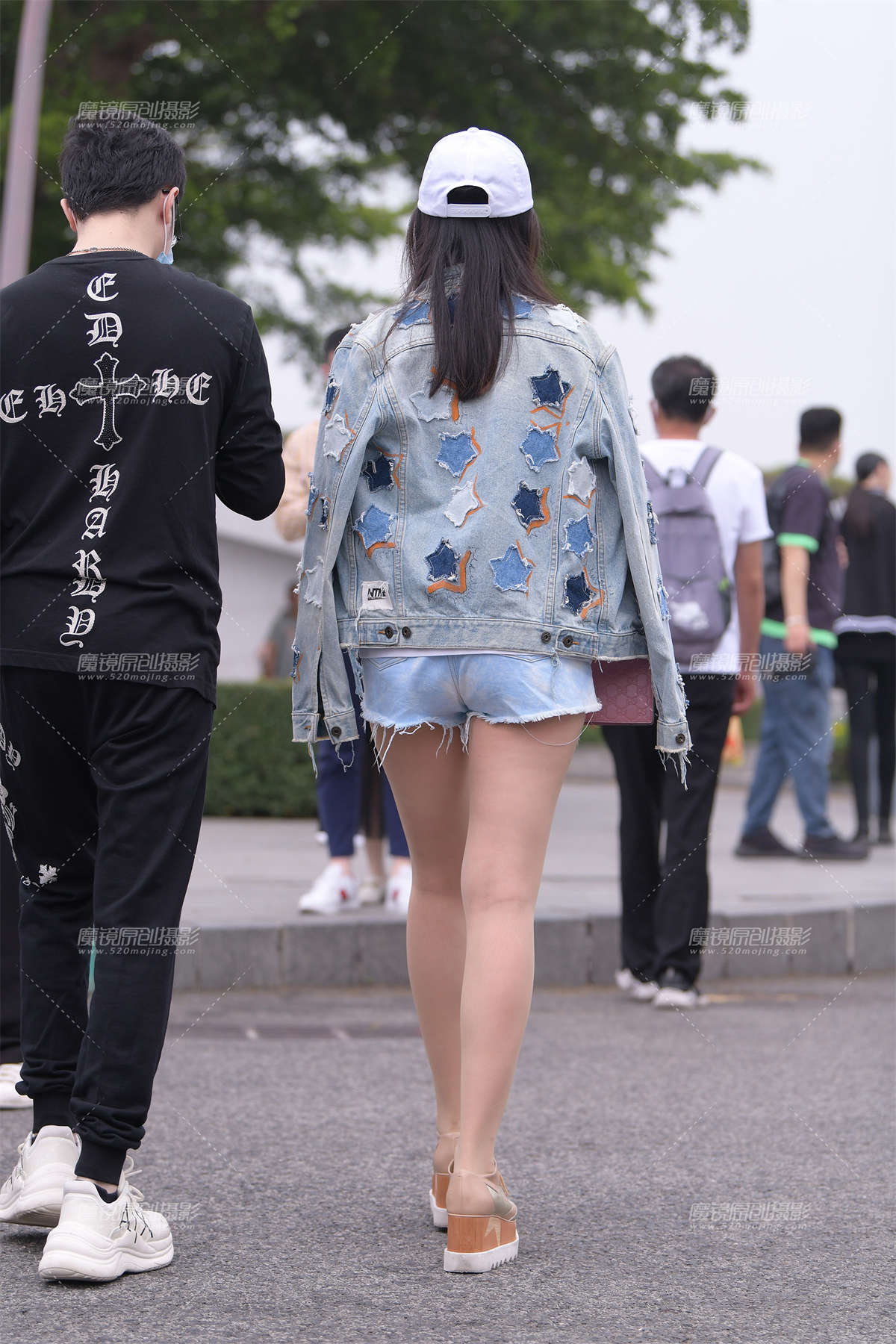 图片[2]-微胖的肉丝热裤女友~-日更街拍