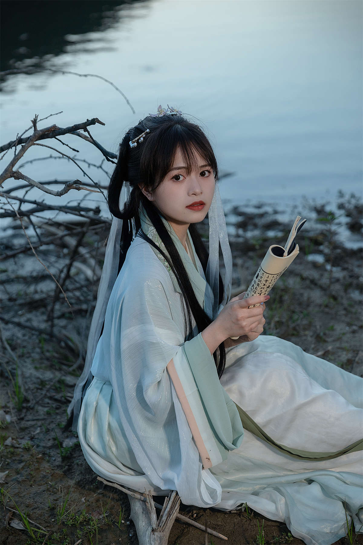 YITUYU艺图语 2023.07.17 山月不知心里事 蔡小虎-日更街拍