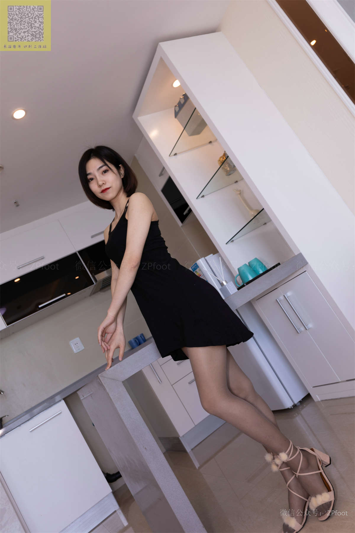 图片[2]-LSS山茶摄影 NO.320 小阳阳绑带凉鞋-日更街拍