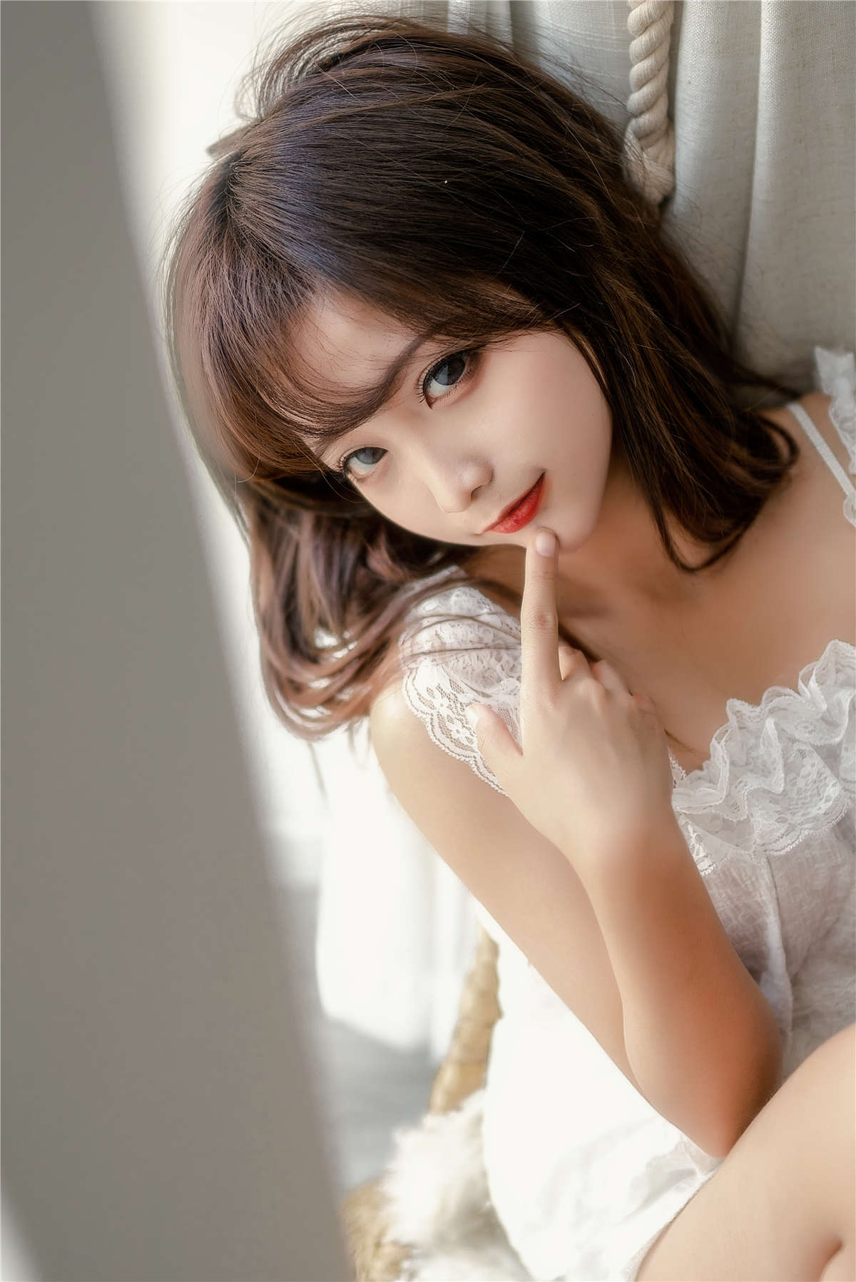 图片[2]-知名动漫博主-蠢沫沫 大象 白睡衣-日更街拍