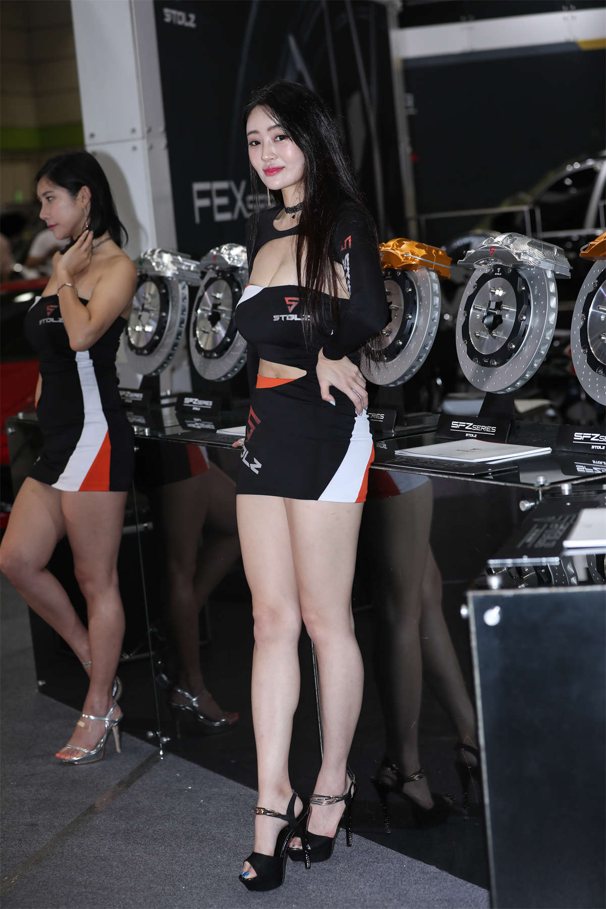 图片[2]-韩国大胸车模-日更街拍