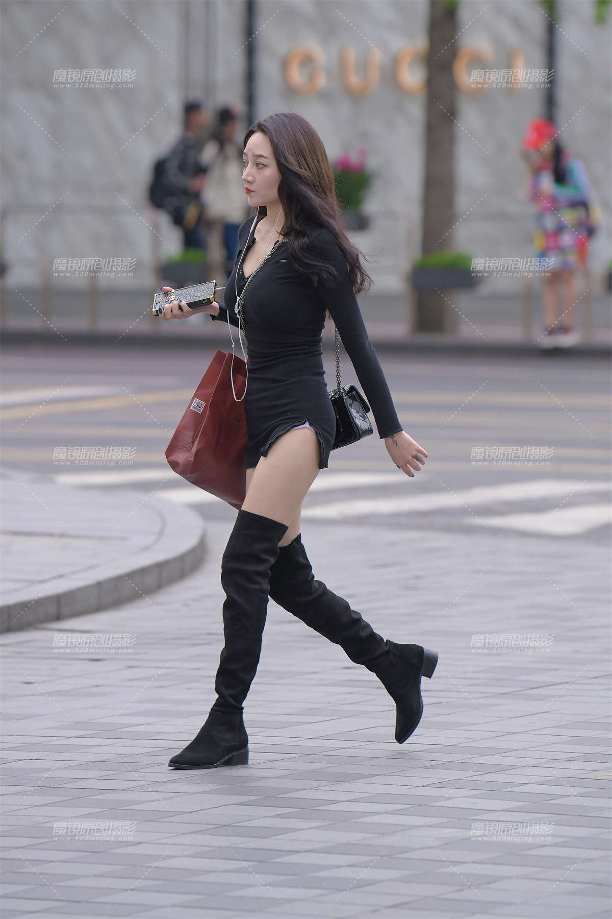 【视觉冲击赛贴】风一样de性感女子-日更街拍