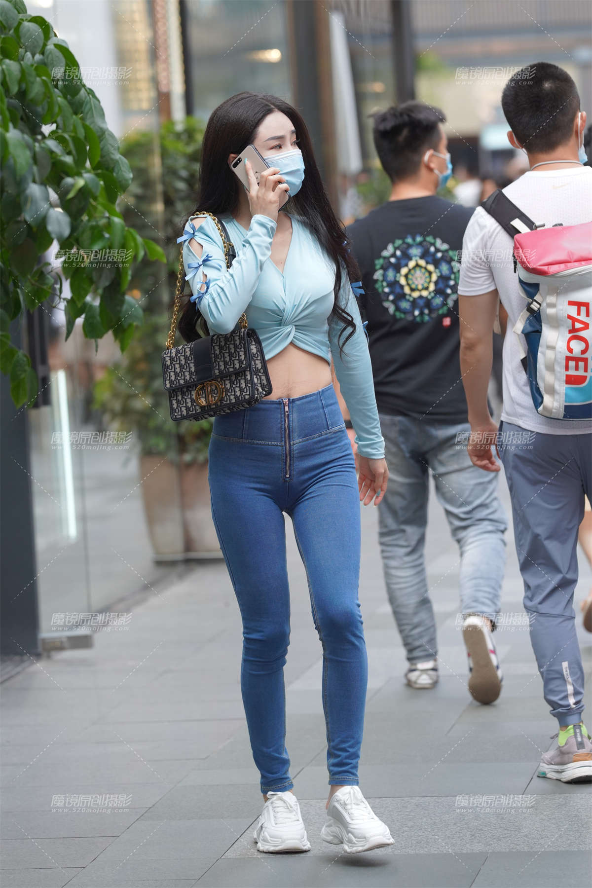 蓝色紧牛-日更街拍