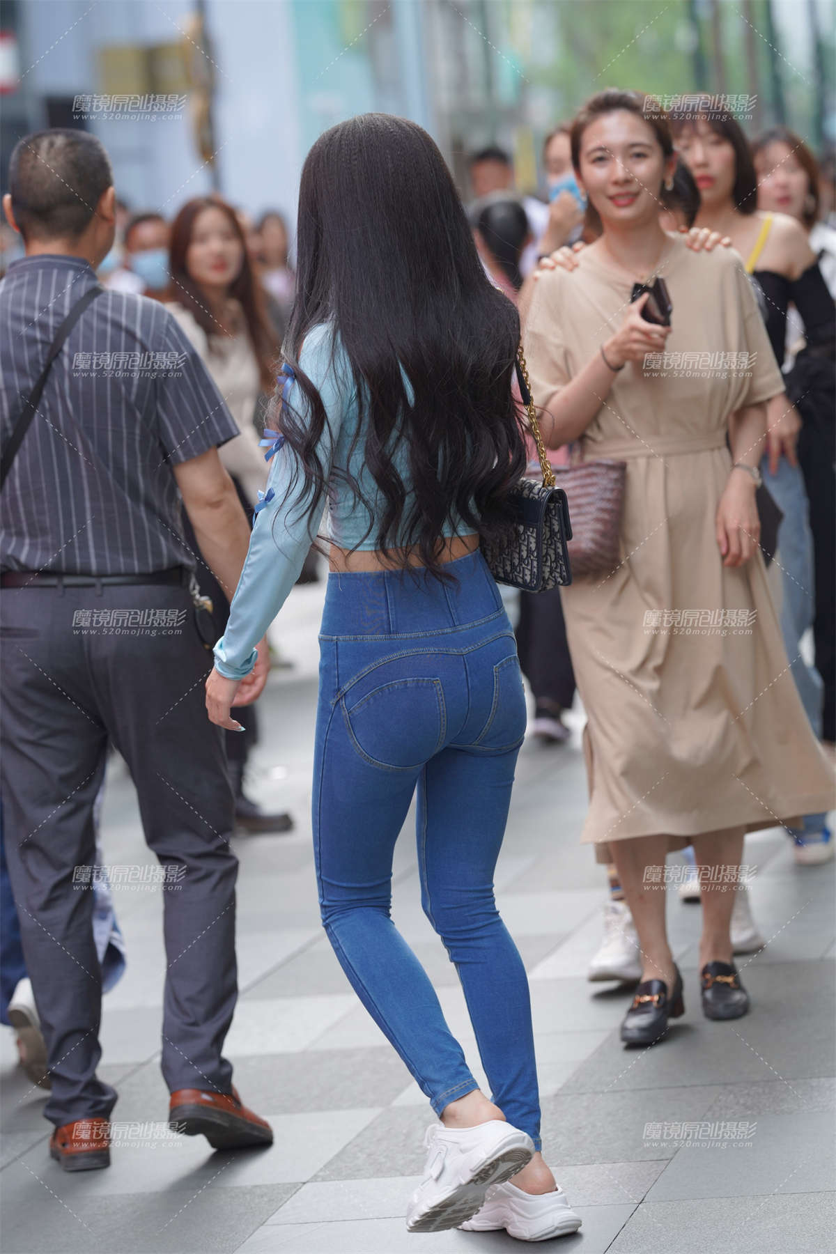 图片[2]-蓝色紧牛-日更街拍