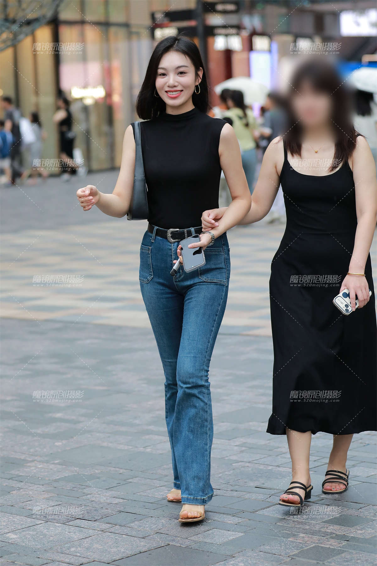 搭讪牛仔裤美女-日更街拍