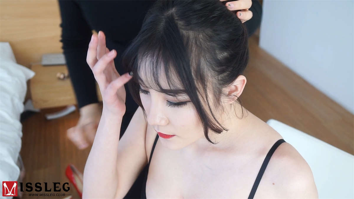 图片[2]-MISSLEG蜜丝 钻石版视频 VF024 团团 爬行OL-日更街拍