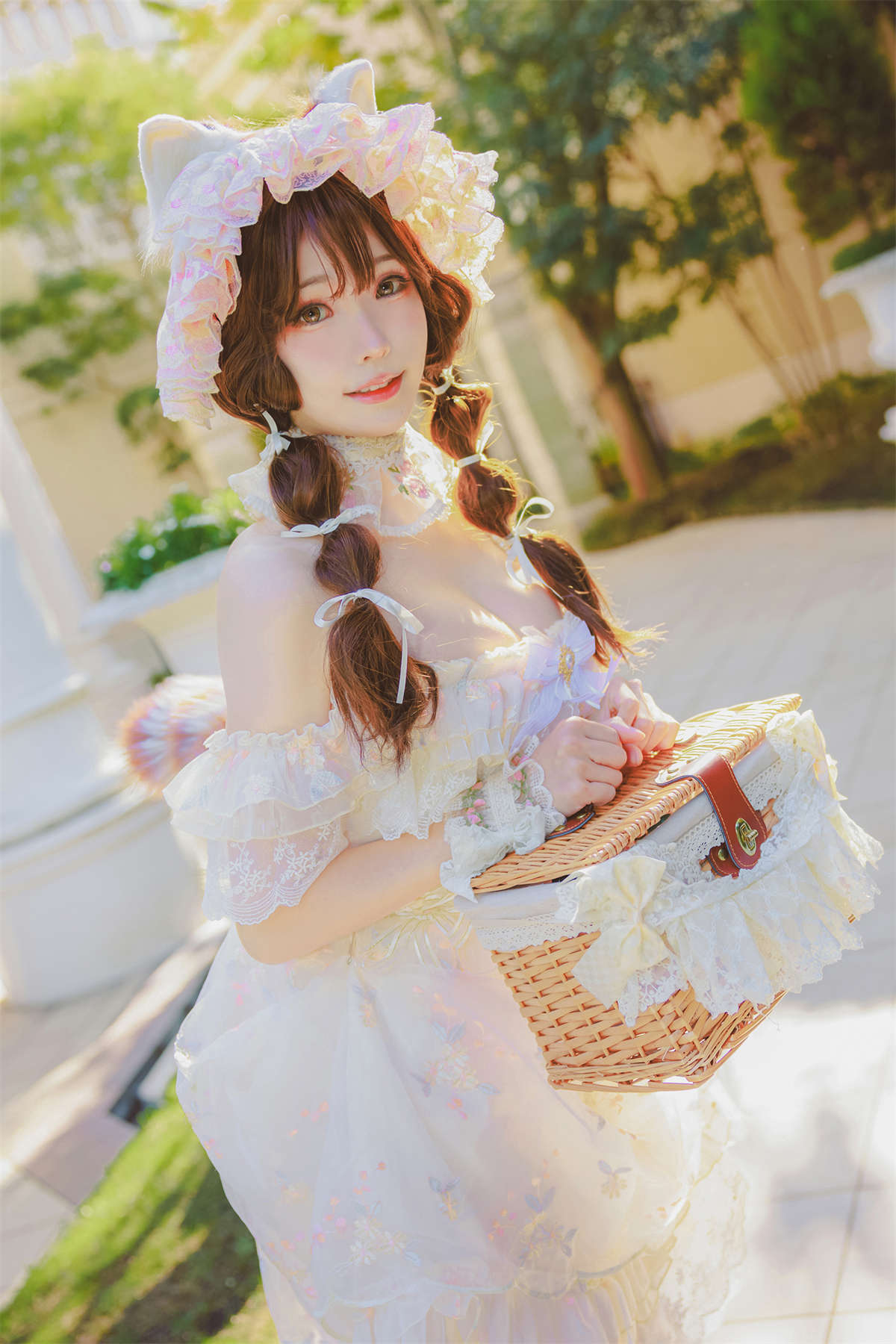 图片[2]-Ely_eee(ElyEE子) Red panda & Apple 小熊貓蘋果香-日更街拍