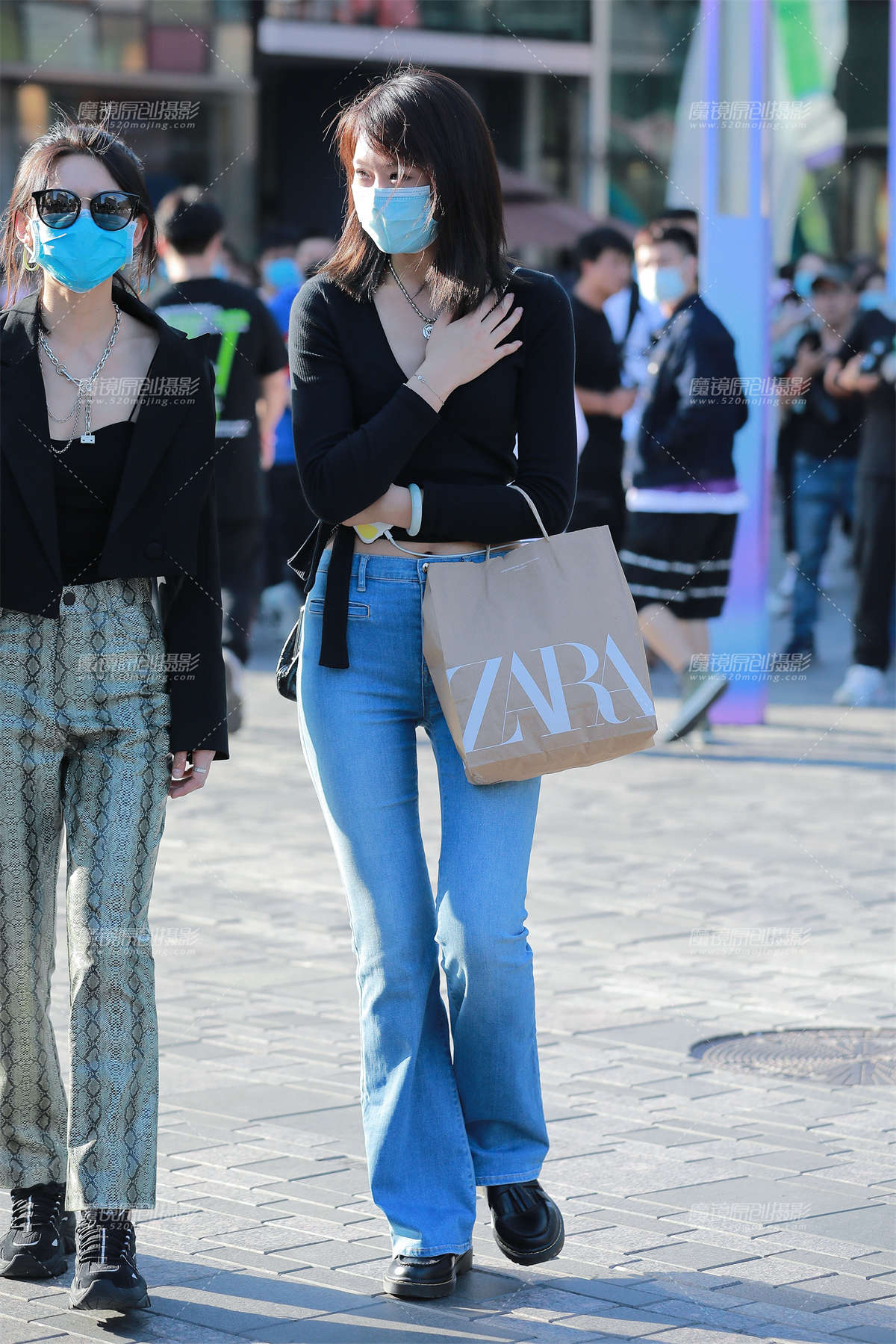 【玻璃街拍】牛仔裤小姐姐-日更街拍