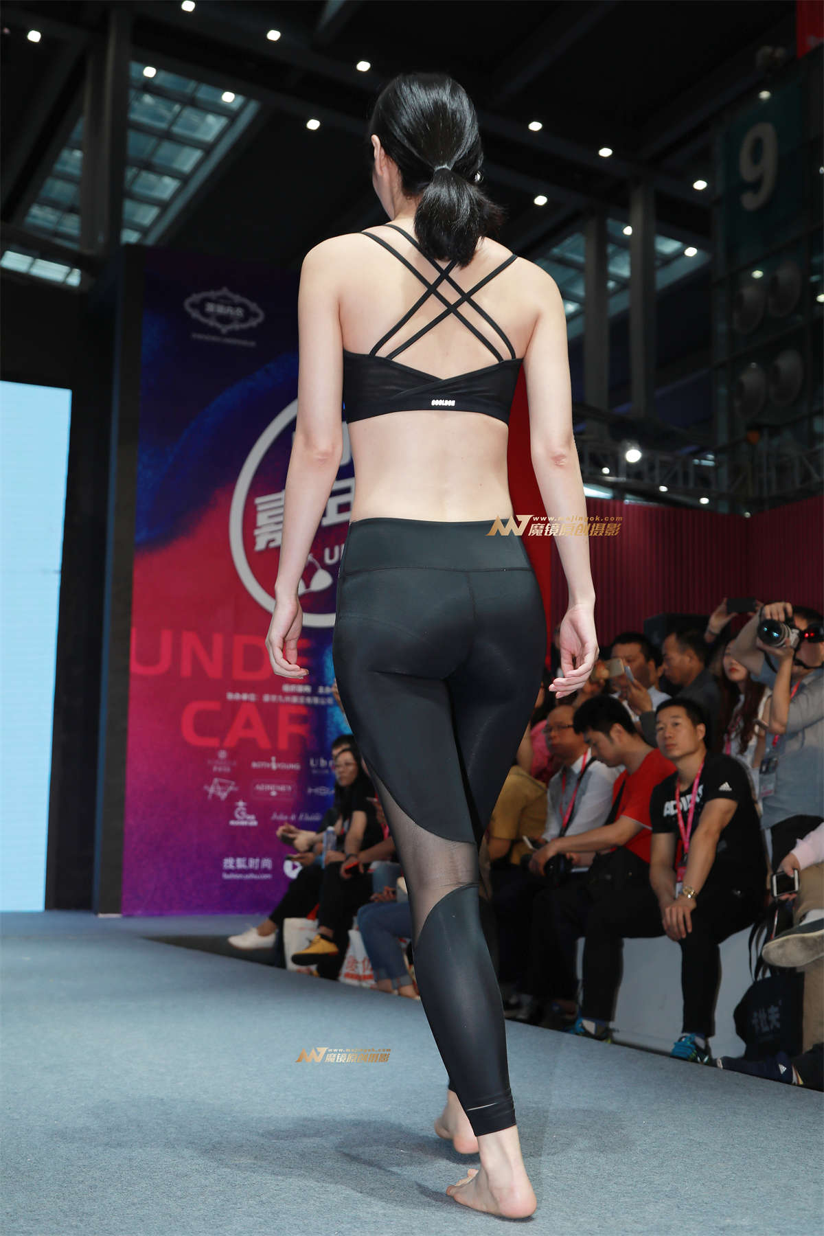 图片[2]-【视觉冲击赛帖】一场 什锦 性感的内衣Show-日更街拍