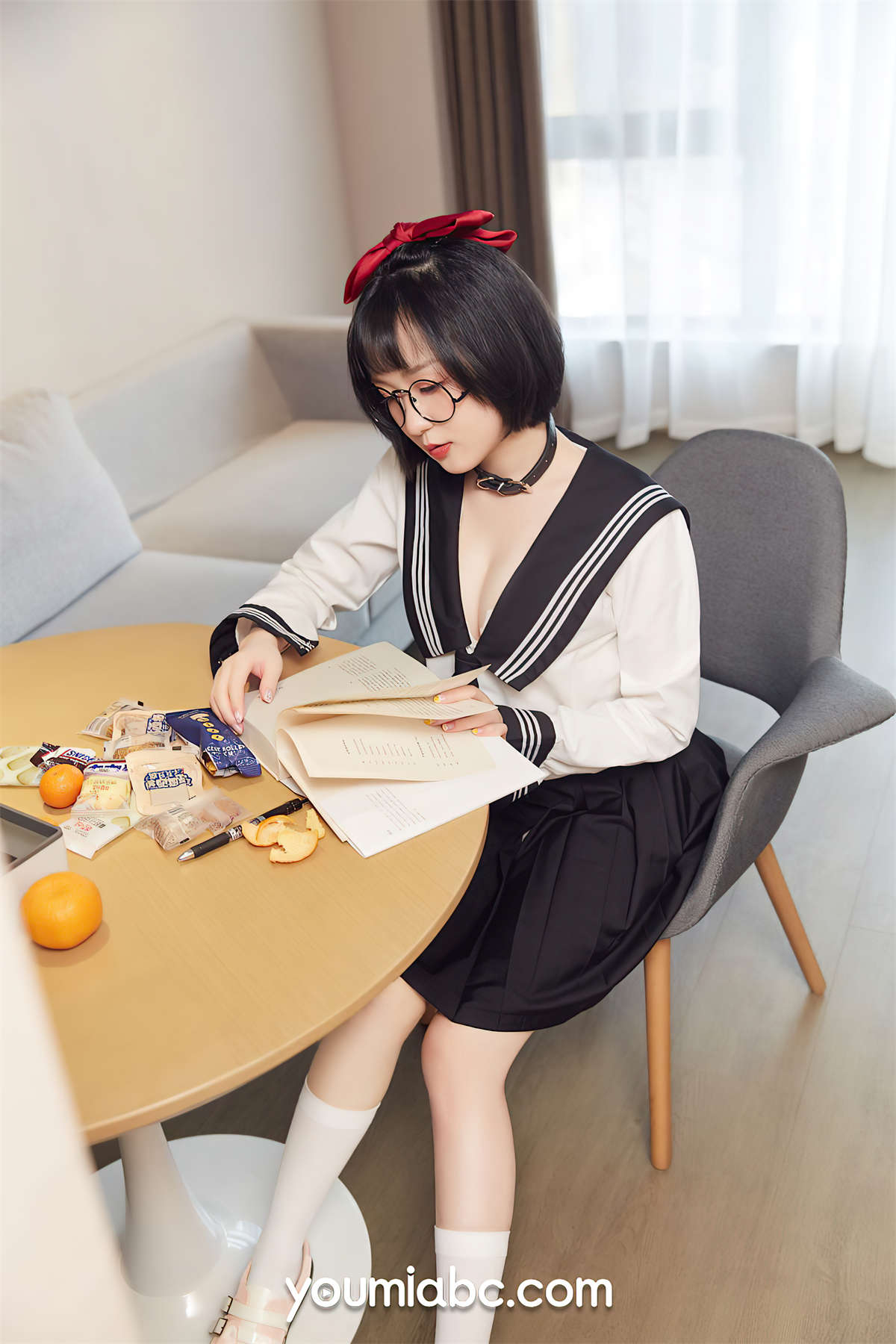 YouMi尤蜜 2021.09.21 秘密教学 龙女宝宝-日更街拍
