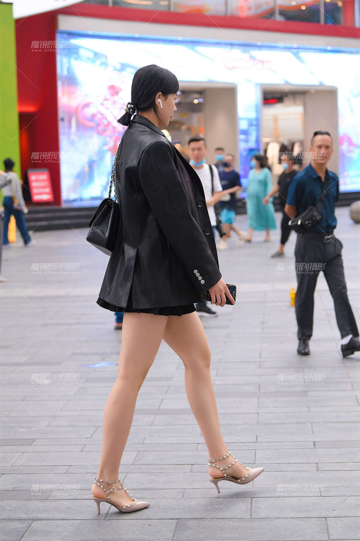 图片[2]-大长腿高挑小姐姐-日更街拍