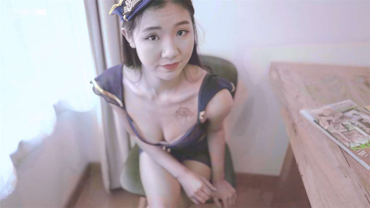 图片[2]-YALAYI雅拉伊视频 2020.01.20 V106 空姐的另一面 诗诗-日更街拍