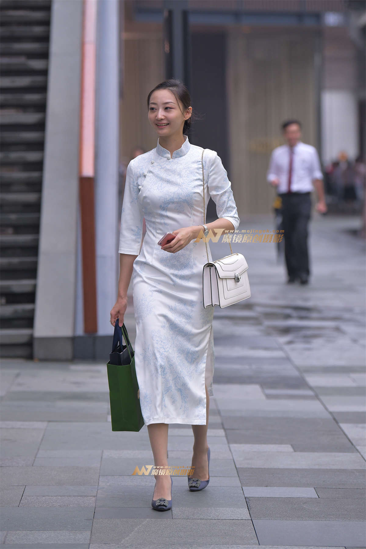 【街拍之魂赛帖】优雅旗袍少妇-日更街拍