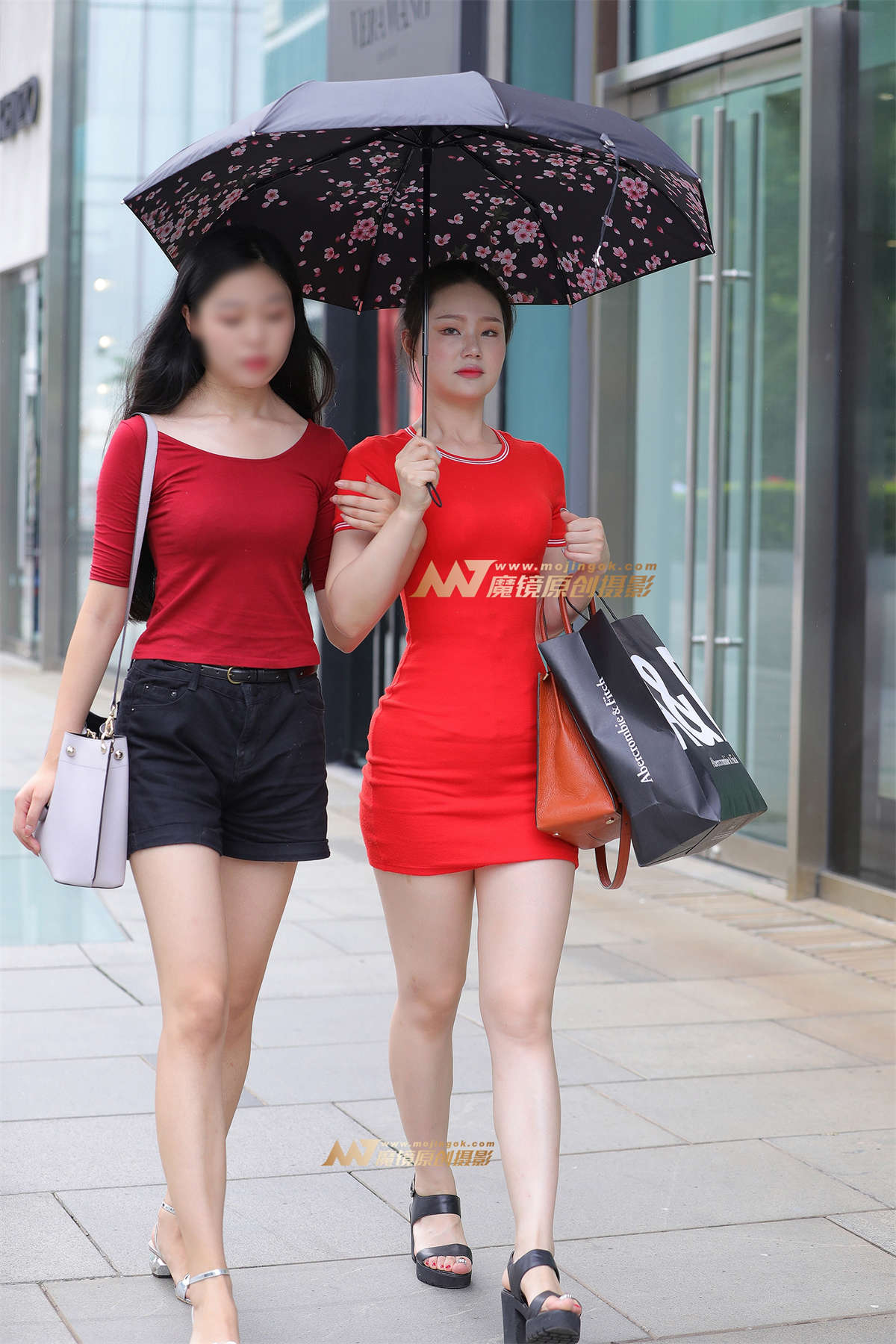 【视觉冲击赛贴】束腰-紧身包臀裙小姐姐-日更街拍