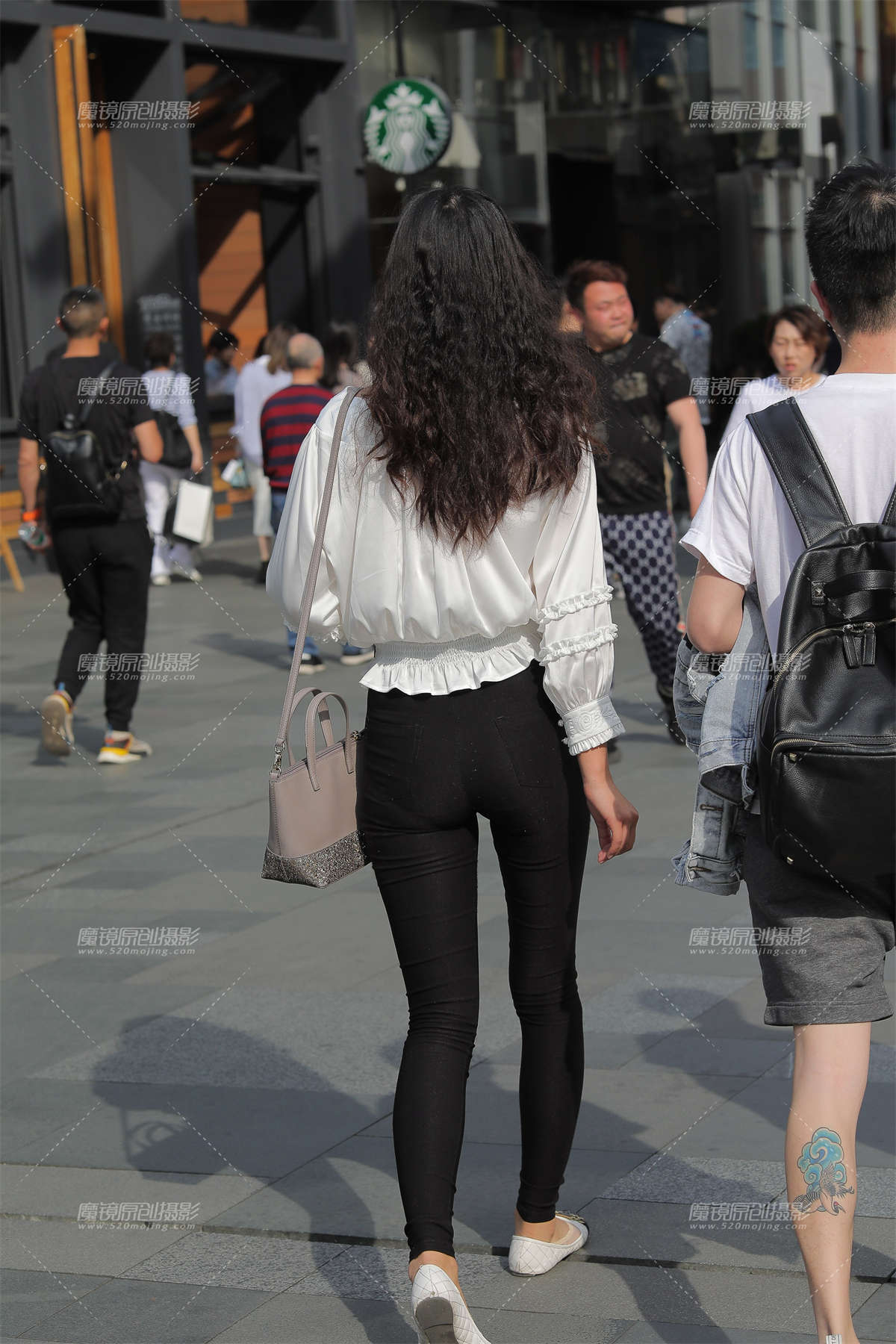 图片[2]-【凯恩赛贴】紧身长腿-日更街拍