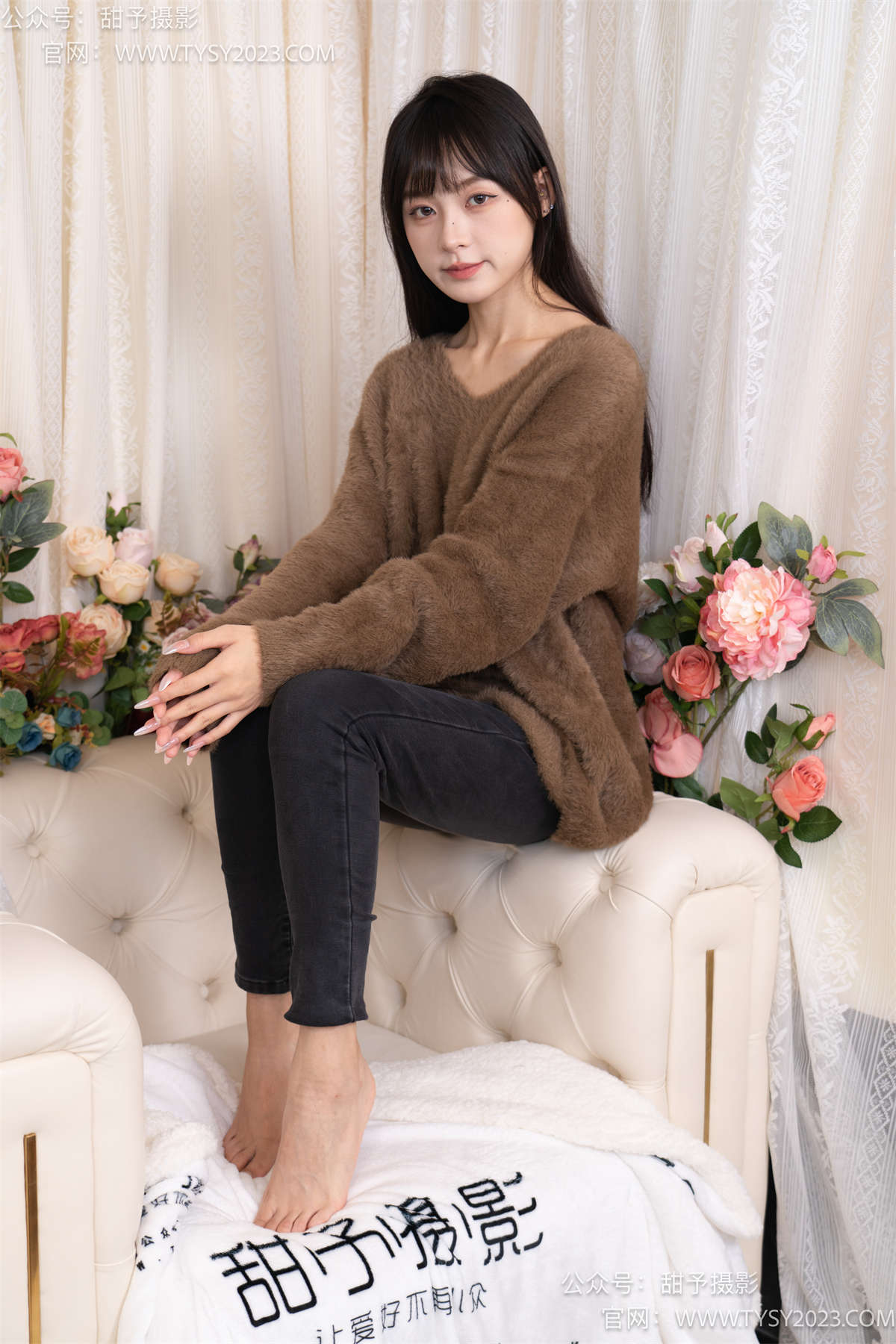 图片[2]-甜予摄影010期：小离-靴子、白棉袜、裸足 完整版-日更街拍