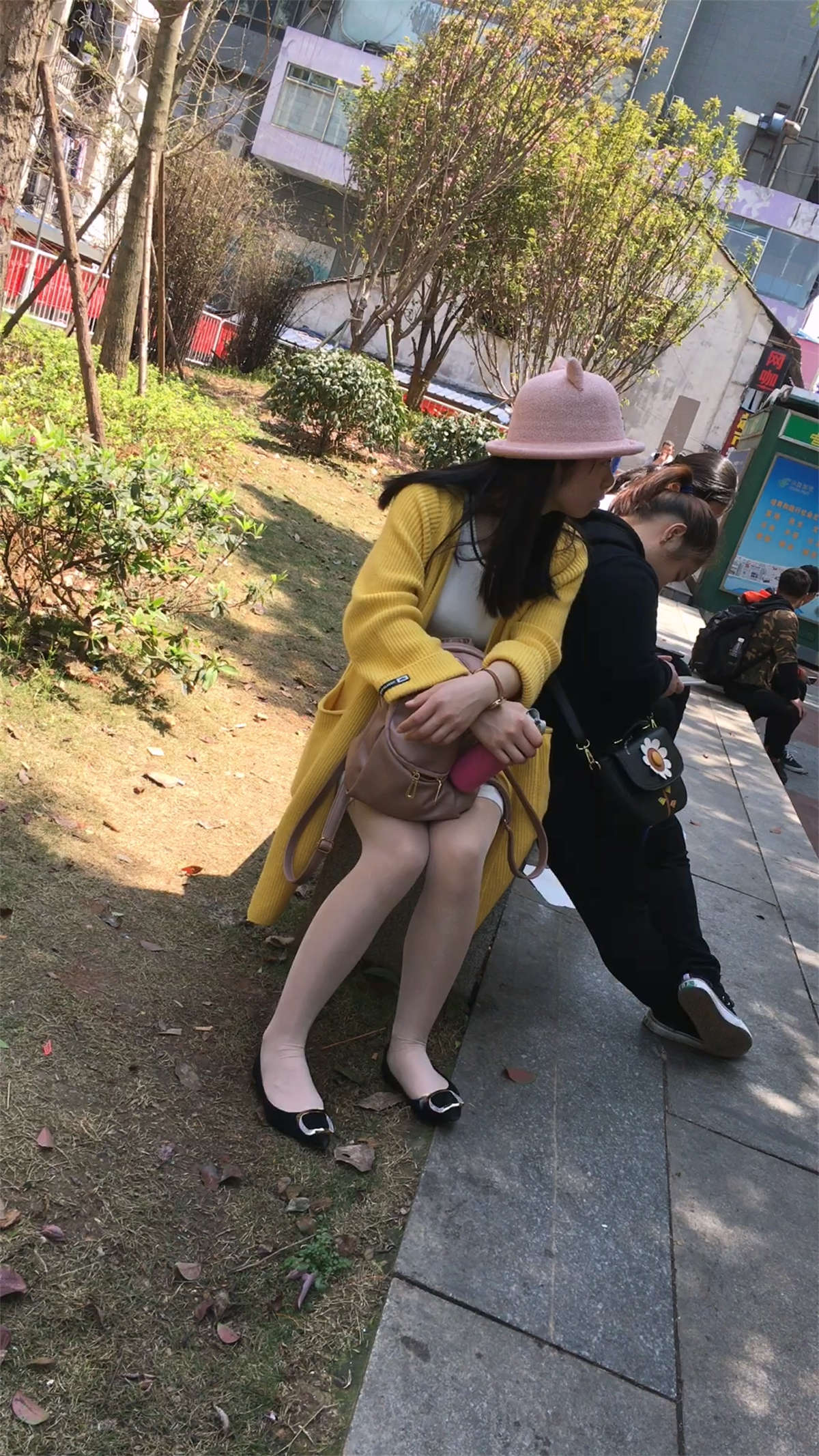 图片[2]-很时尚的学生妹-日更街拍