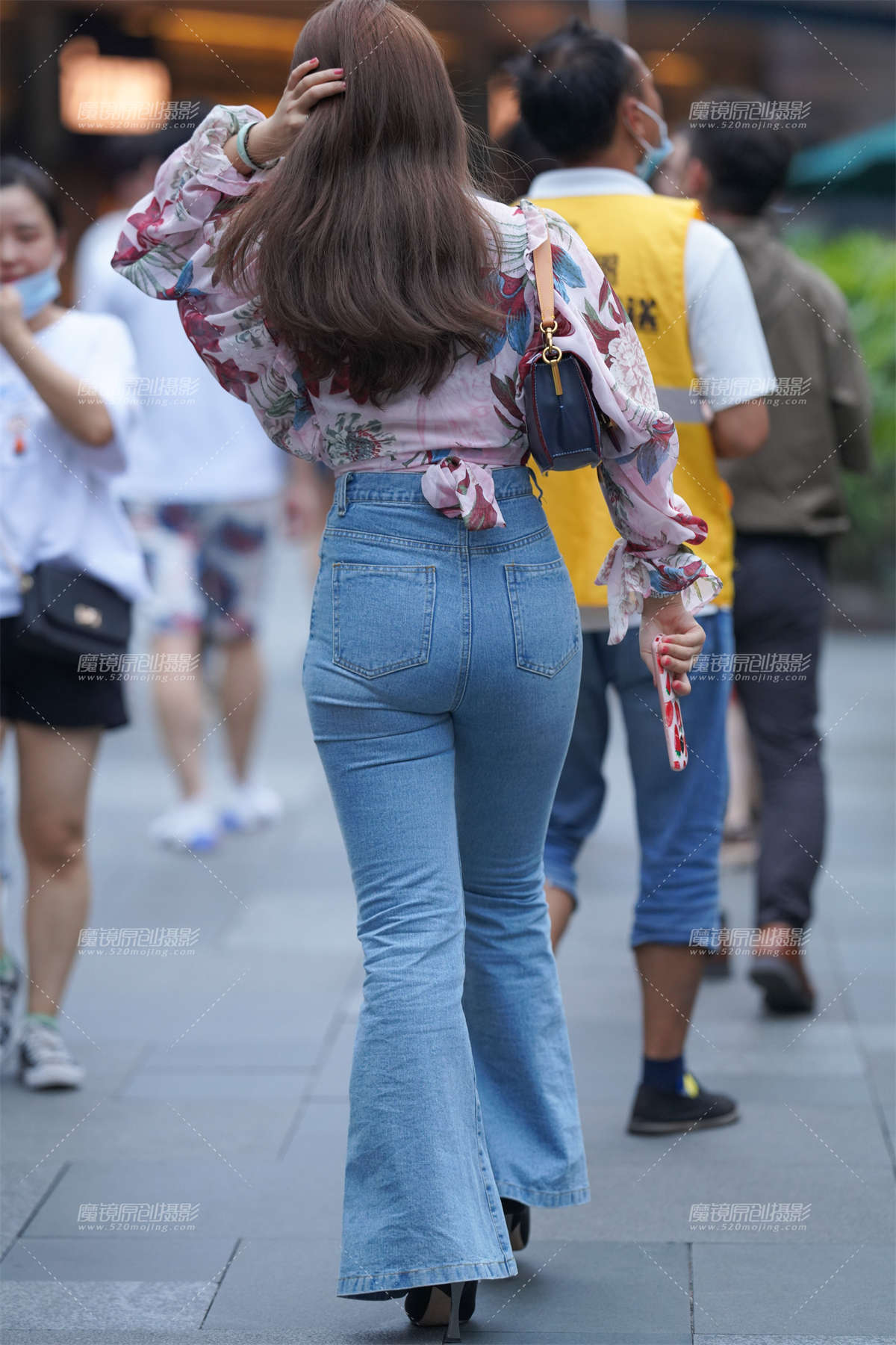 图片[2]-【凯恩赛贴】韵味美妇人-日更街拍