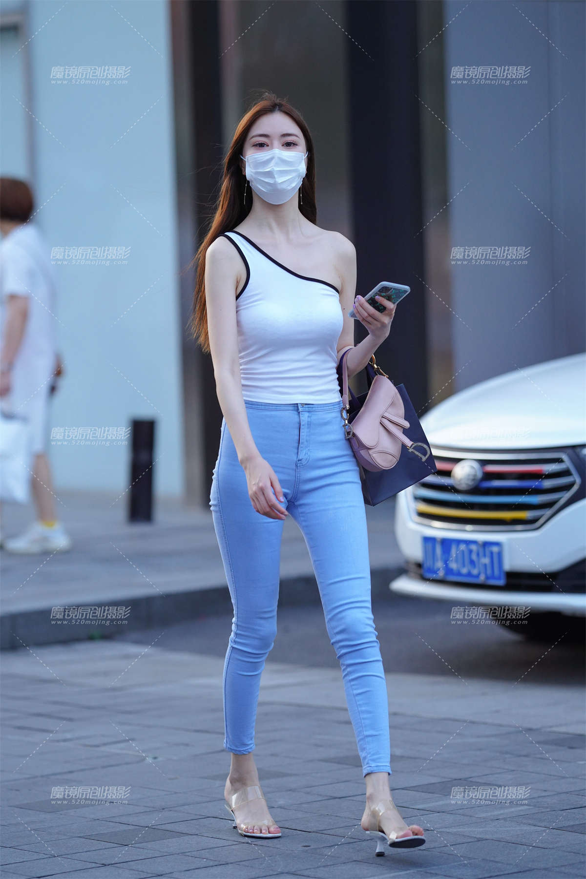 牛仔长腿 身材真好-日更街拍