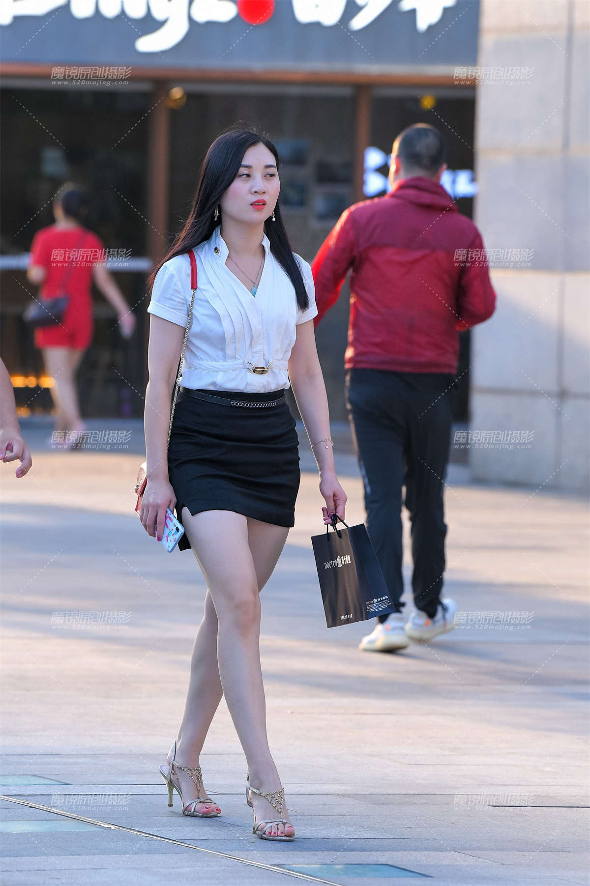 【久久赛帖】超短裙美腿-日更街拍