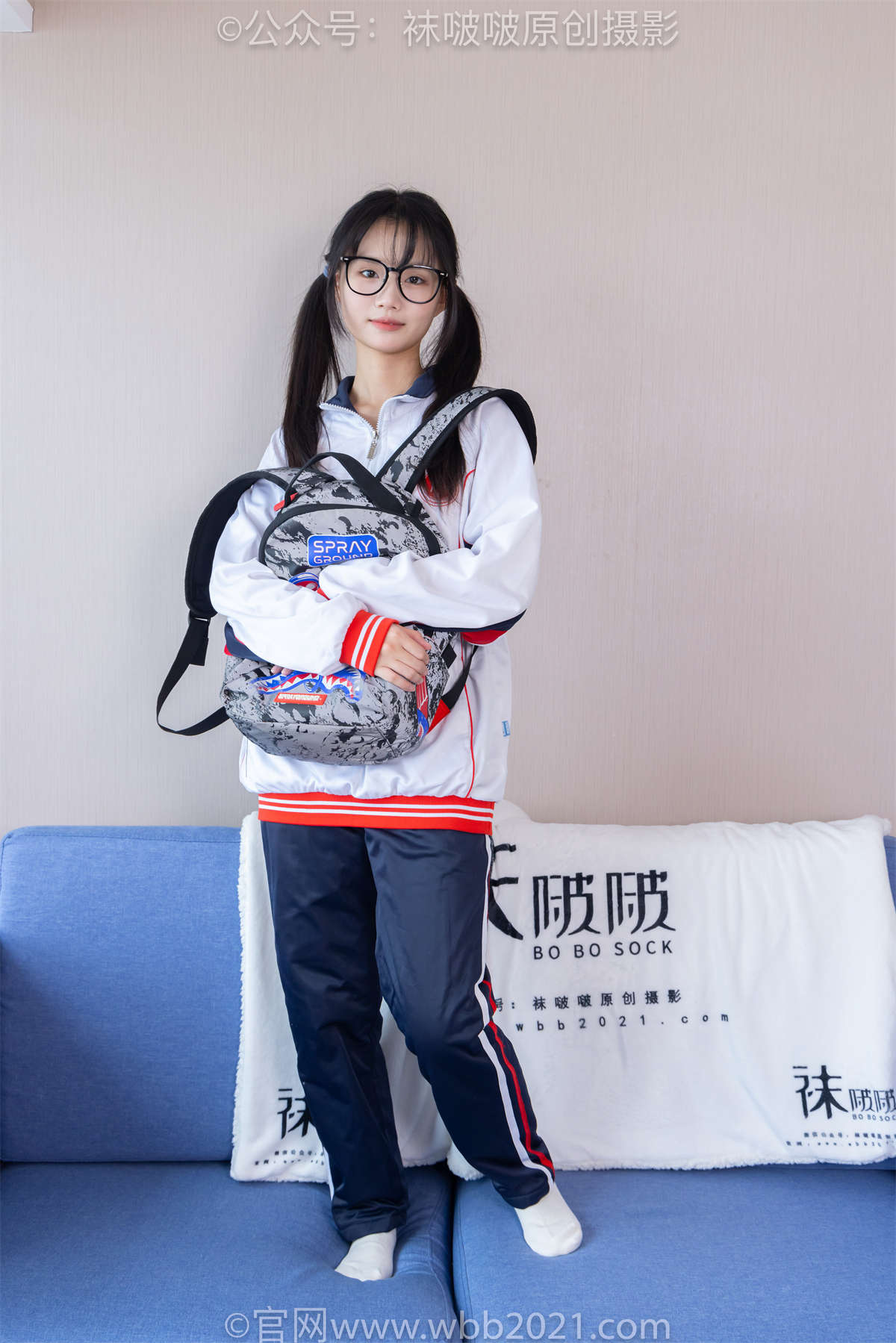 袜啵啵 No.458 甜甜圈-板鞋、白棉袜、肉丝（脚尖加固款）、校服裤里丝 花絮版-日更街拍