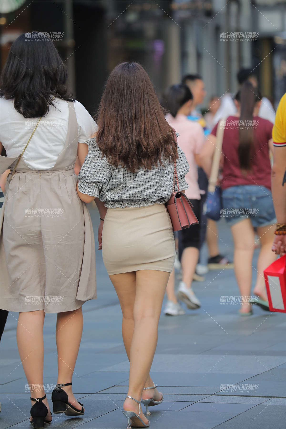 图片[2]-包臀裙小妹-日更街拍