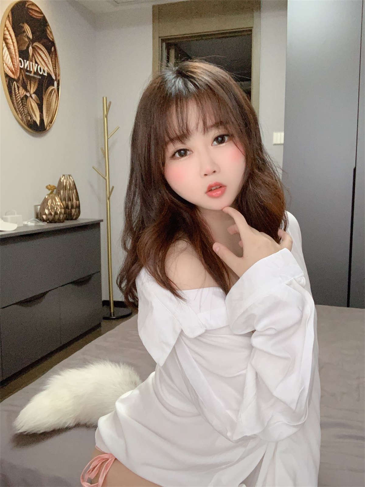 图片[2]-是依酱呀No.18 尾巴-日更街拍