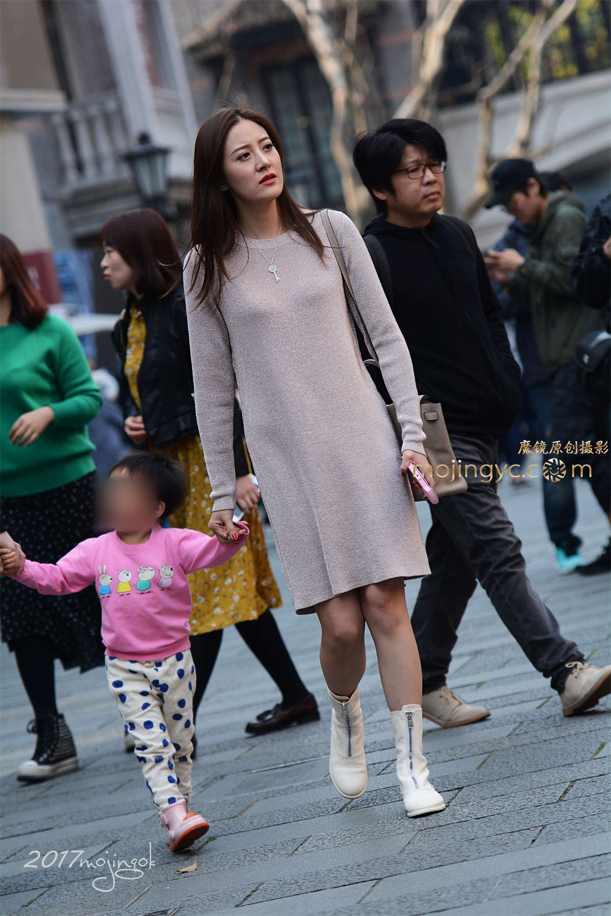 咔喳2017.04.03街拍335（15p)-日更街拍