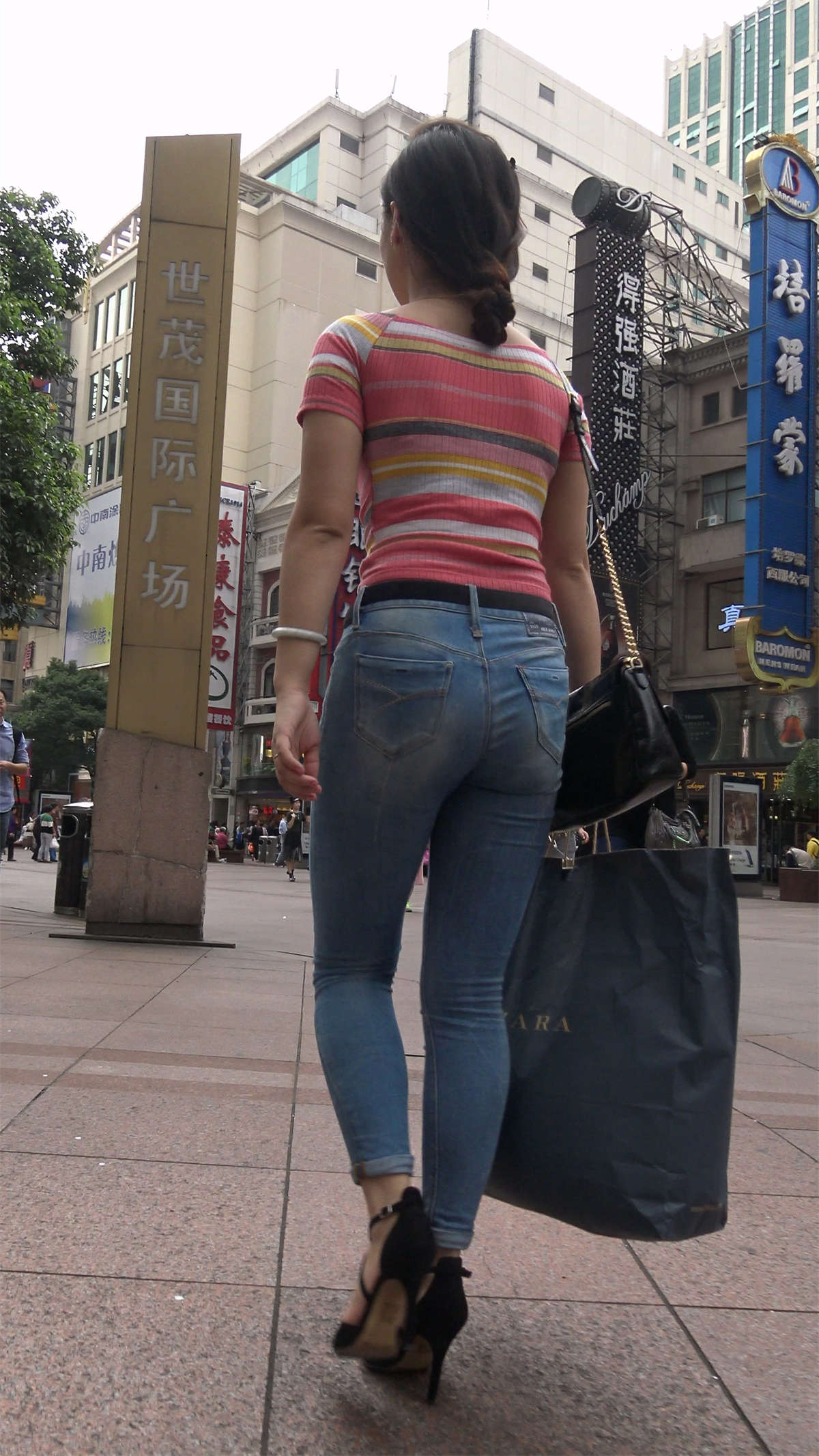 图片[2]-街拍极品气质牛仔高跟美女 2-日更街拍