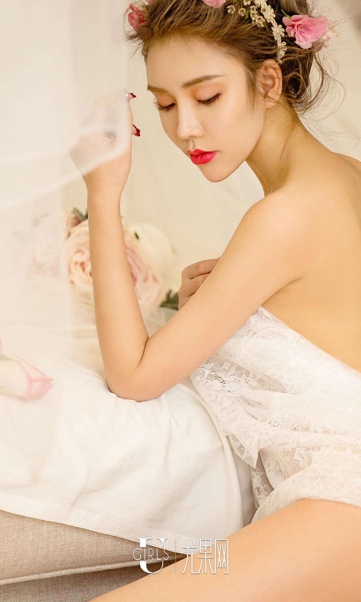 Ugirls爱尤物 NO.636 爱丽莎一情花-日更街拍