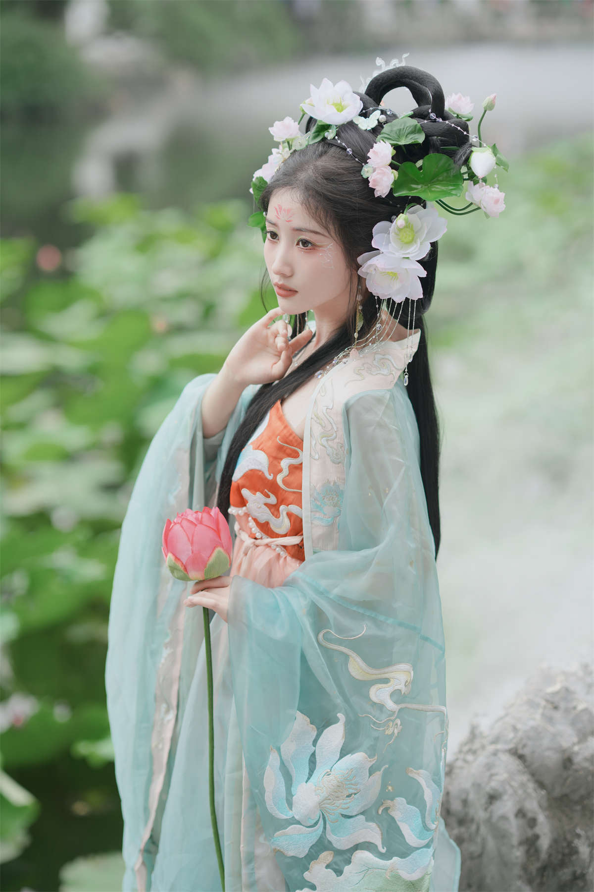 YITUYU艺图语 2023.08.04 十二花神之荷花花神 绵绵-日更街拍