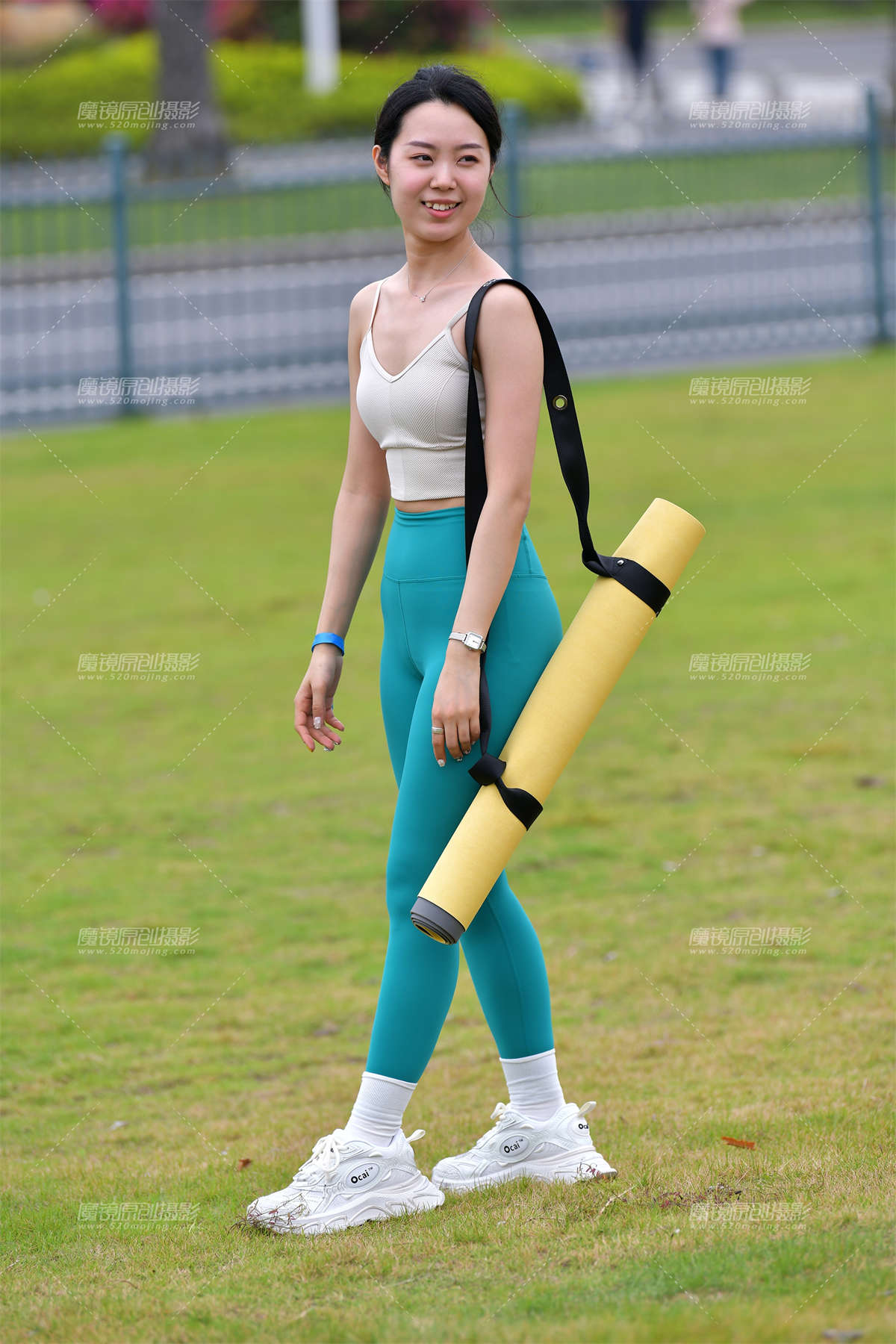 图片[2]-★清爽瑜伽裤美女-日更街拍