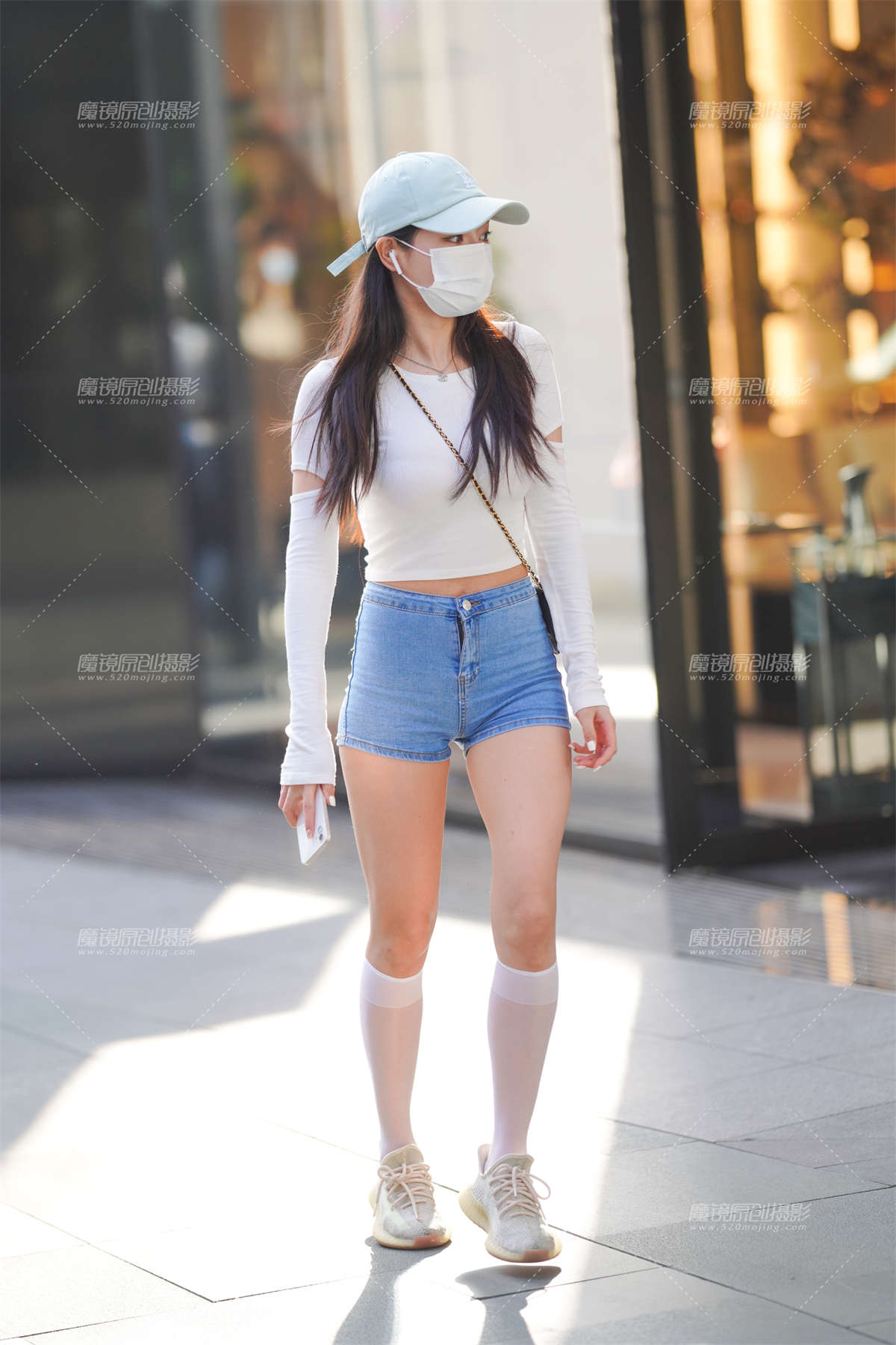 青春的热裤-日更街拍