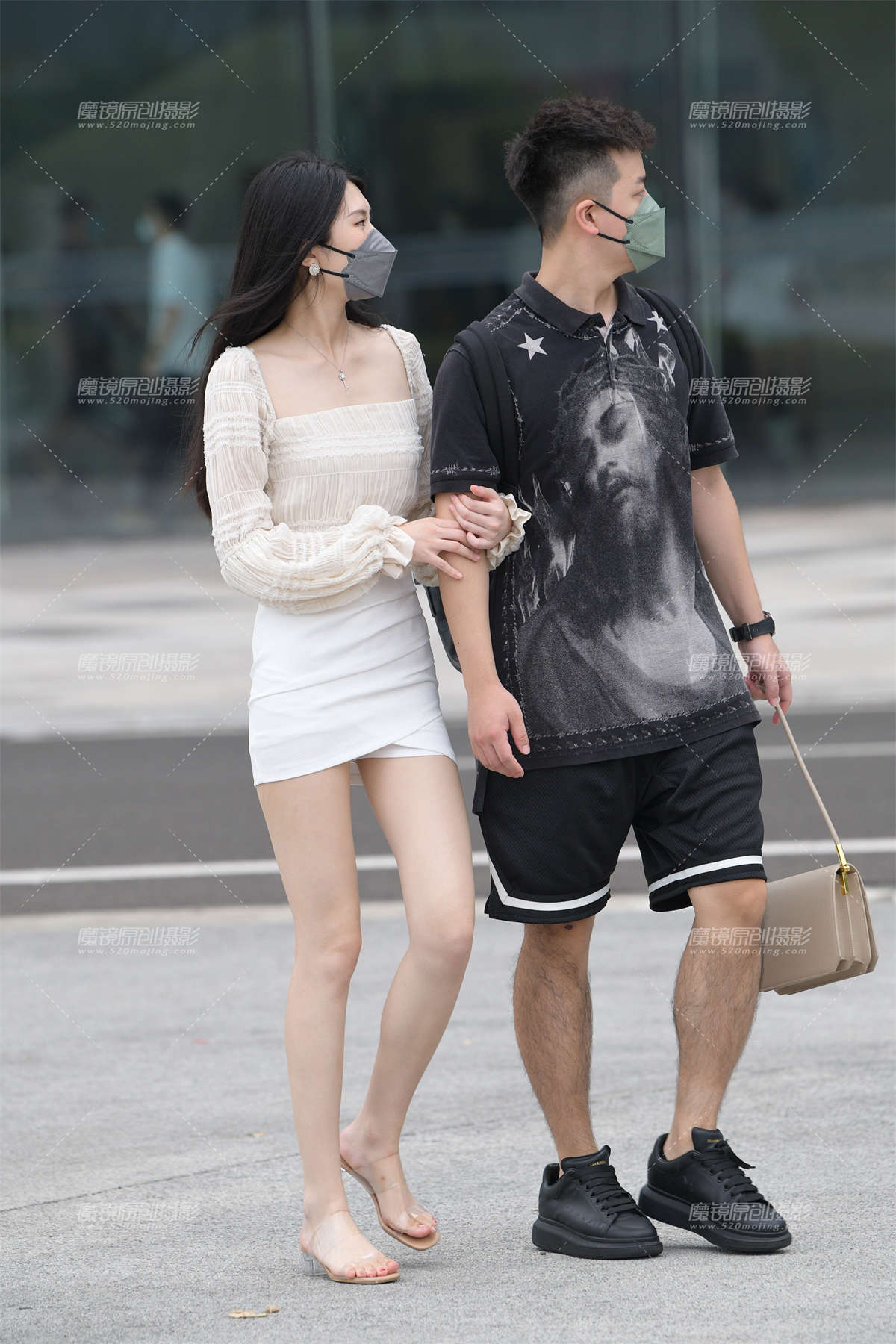 图片[2]-我有个白皙美腿的女盆友-日更街拍