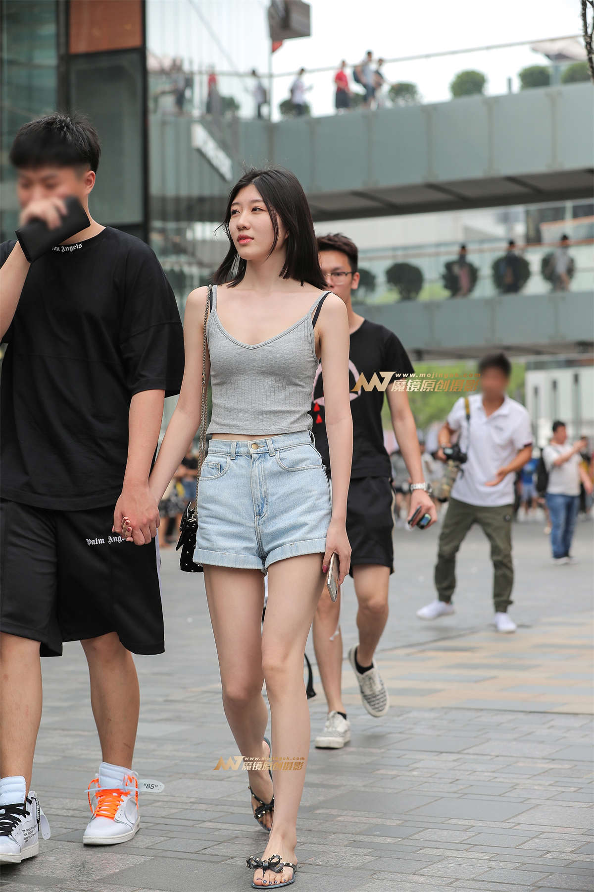 【街拍之魂赛帖】B87、这才是清水出芙蓉-日更街拍