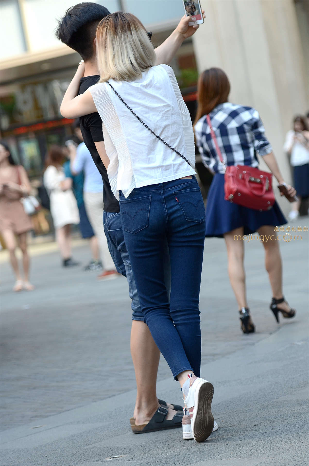 图片[2]-【验证街拍大赛NO.3】神摄手赛12 无袖衫，蓝牛-日更街拍