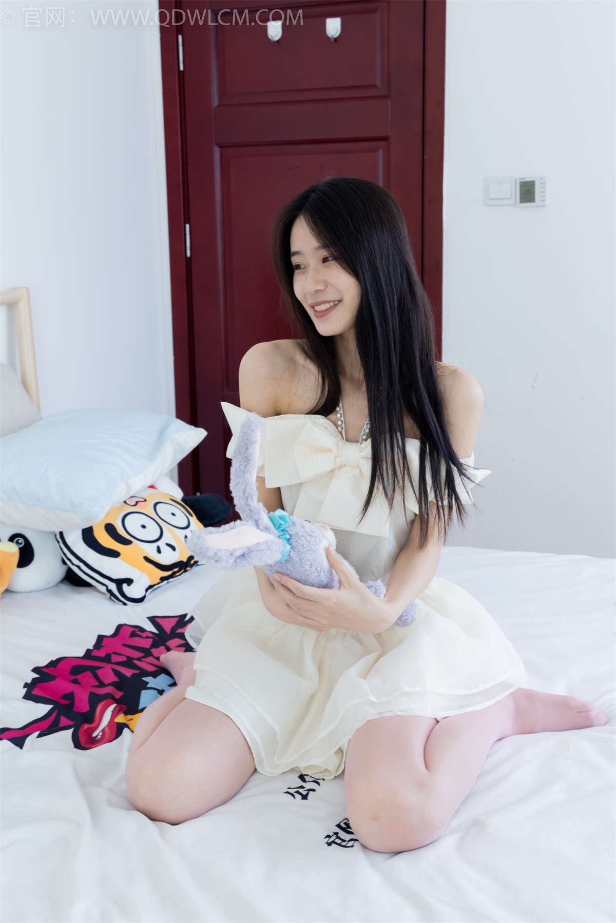 物恋传媒 NO.2123 菜菜-童话小鹿-日更街拍