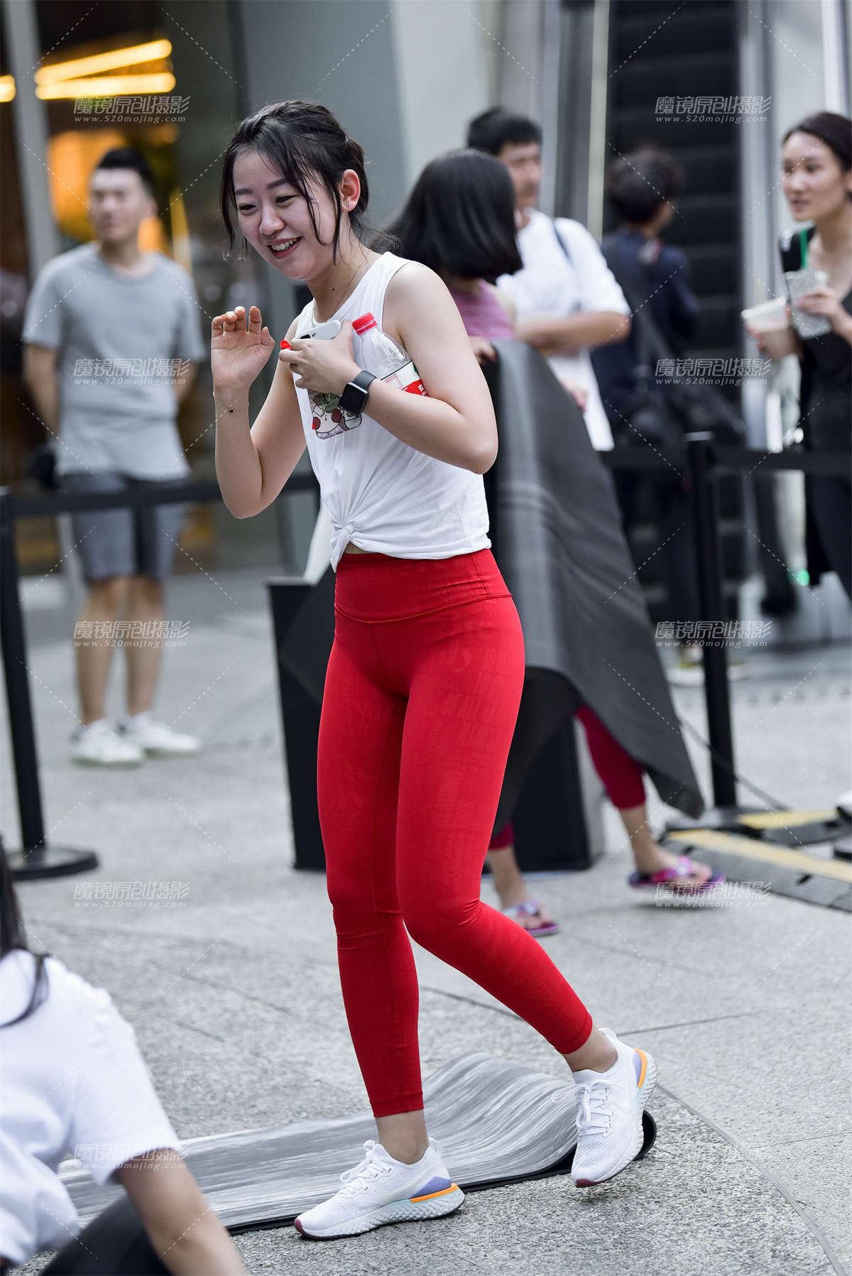 【赛德克赛帖】跟着老师学瑜珈-日更街拍